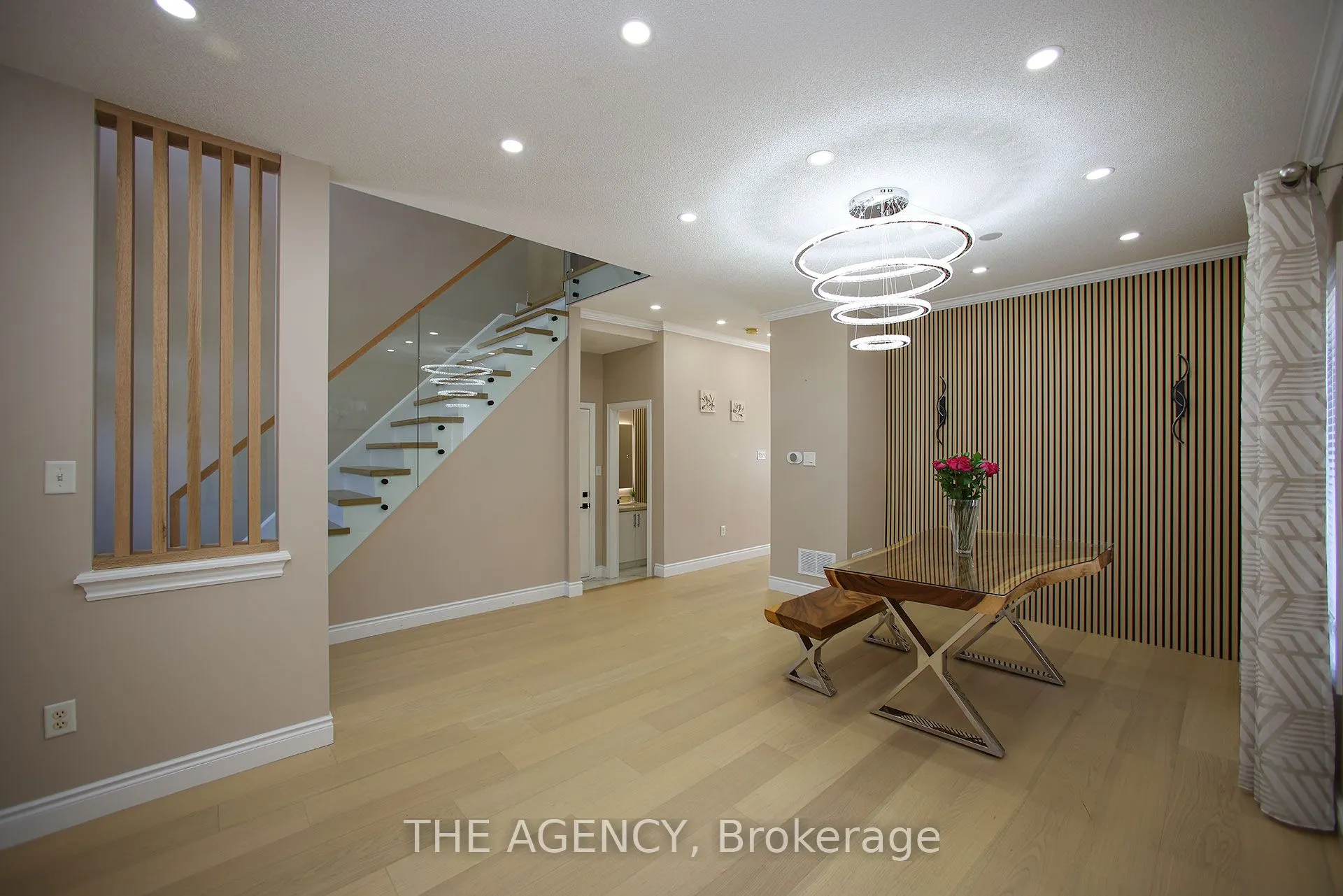 88 Glendower Crescent