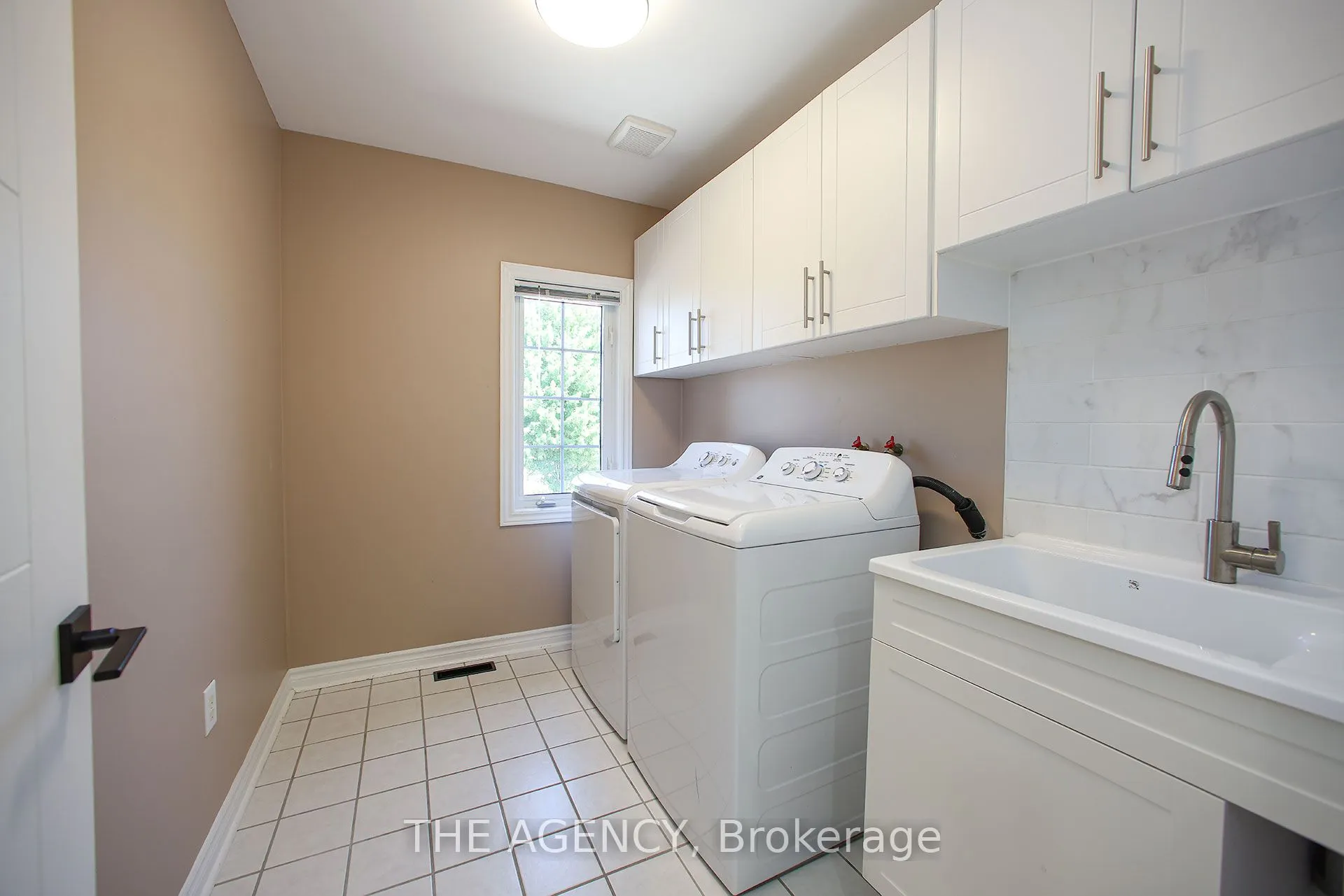 88 Glendower Crescent