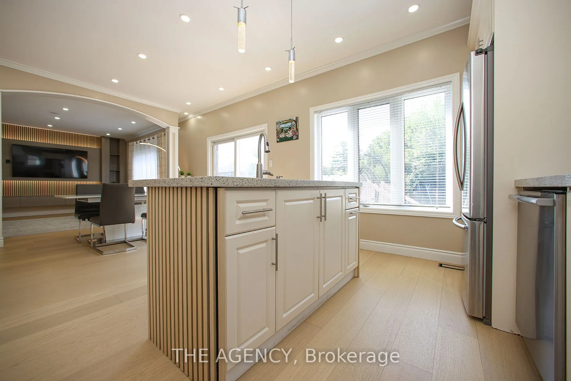 88 Glendower Crescent