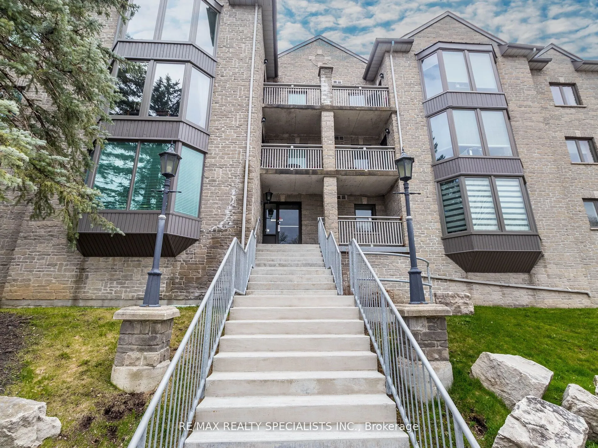 21 George Street, #306