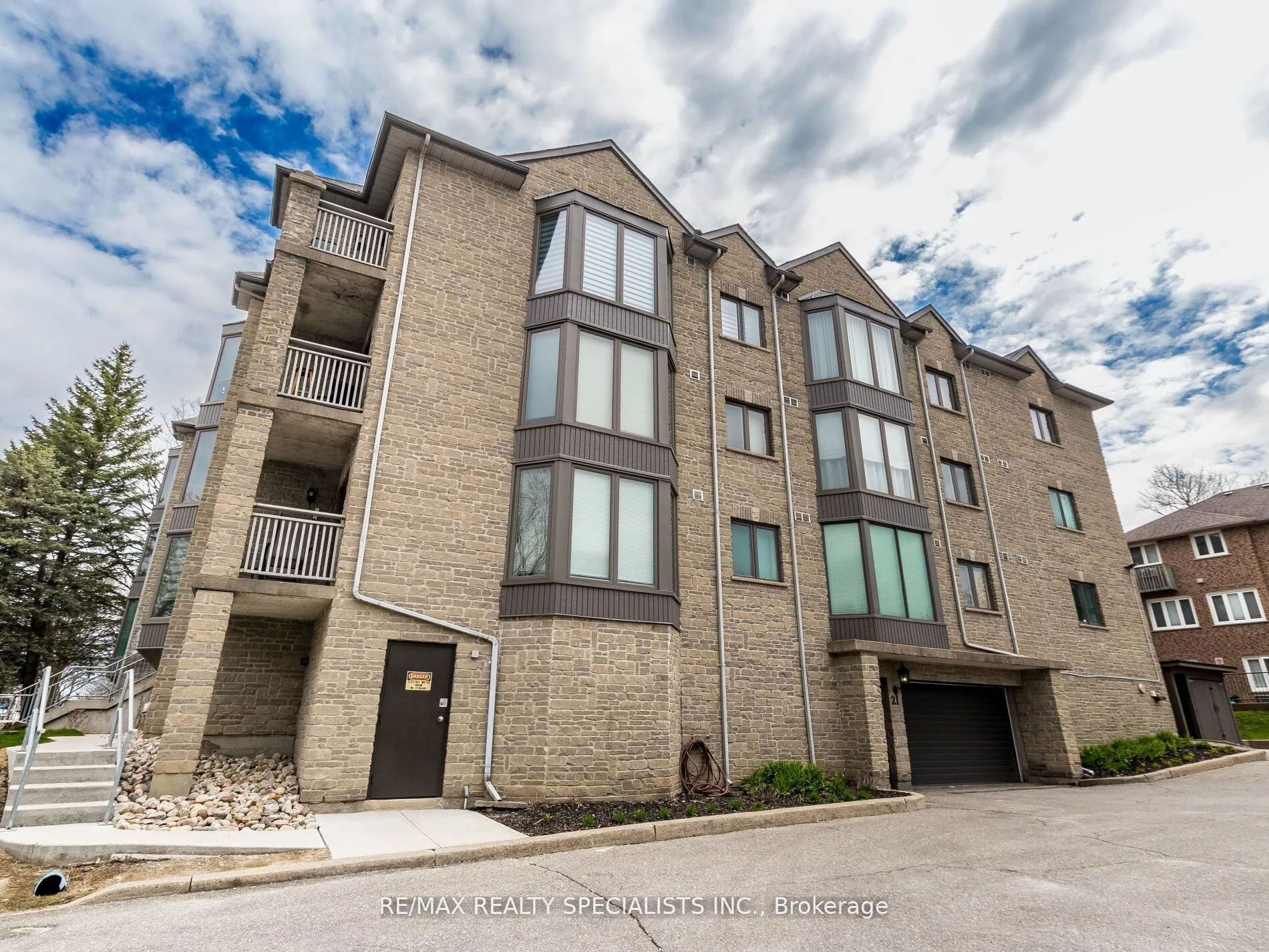 21 George Street, #306
