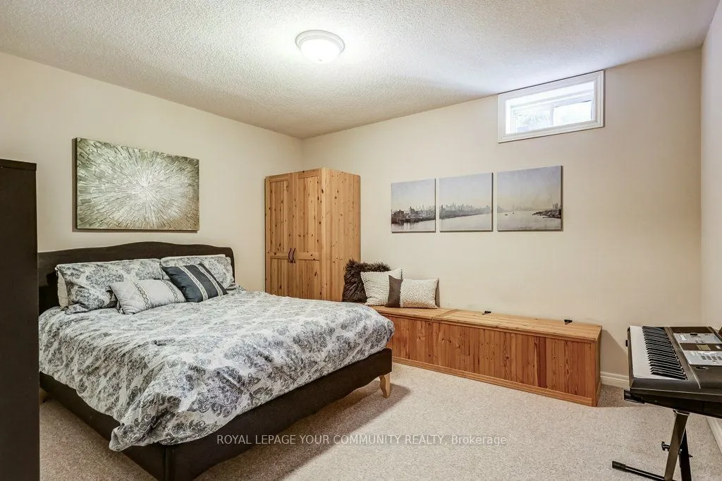 735 Madeline Heights