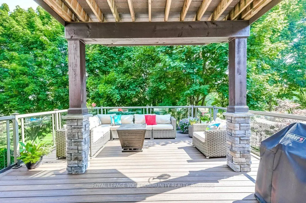 735 Madeline Heights