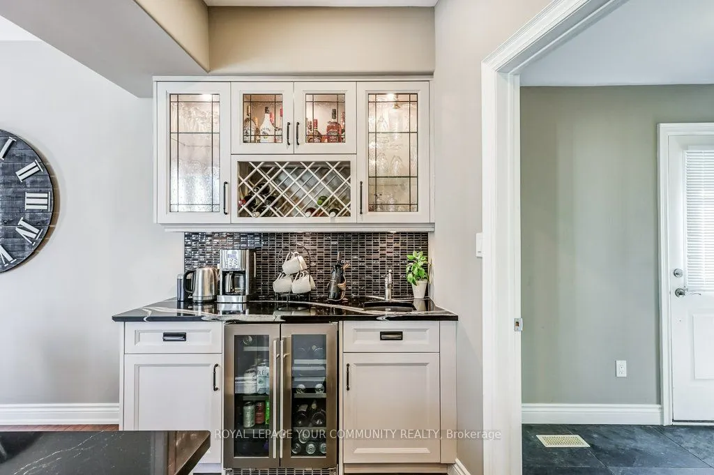 735 Madeline Heights