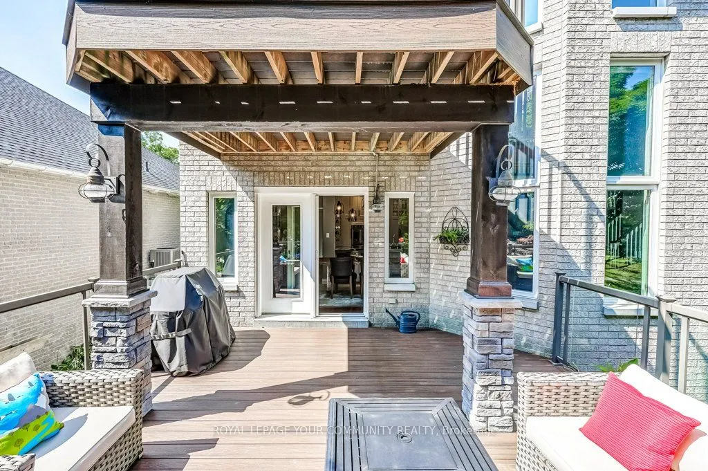735 Madeline Heights