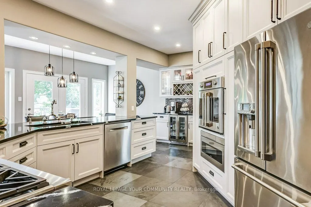 735 Madeline Heights