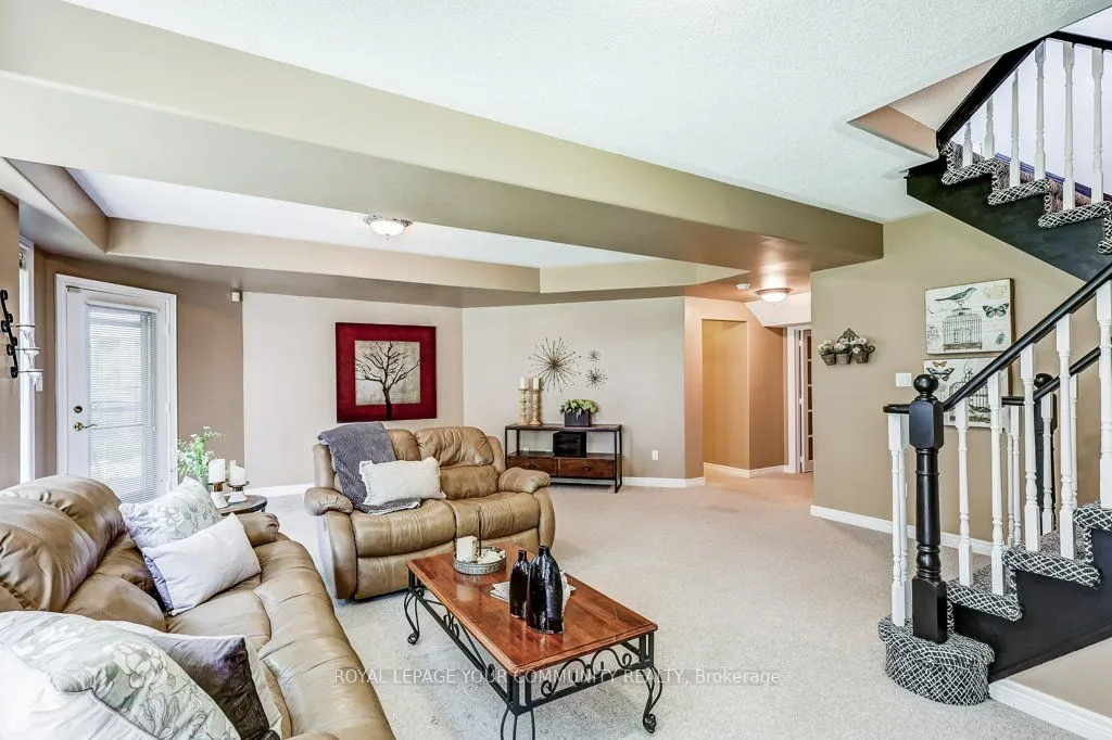 735 Madeline Heights