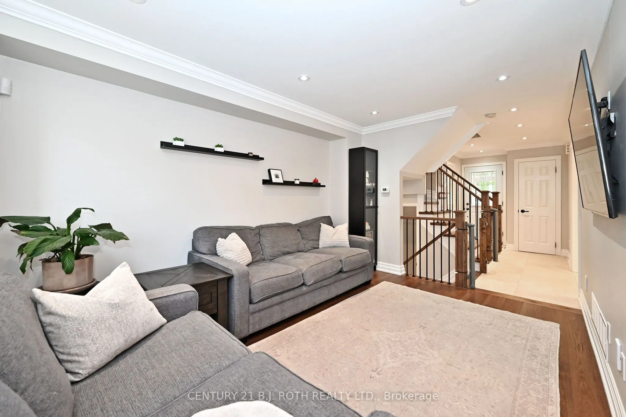 99 Sandfield Drive