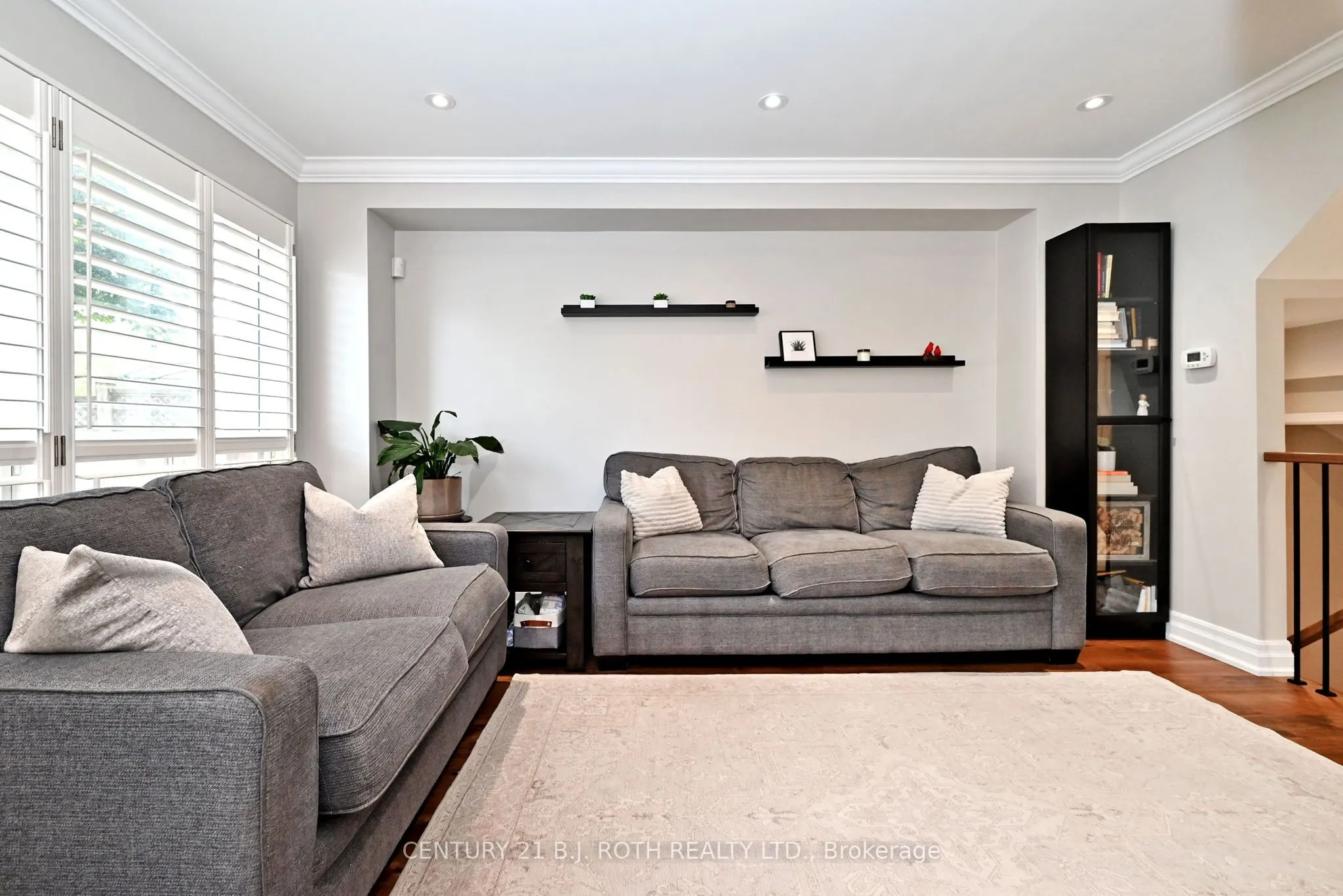 99 Sandfield Drive