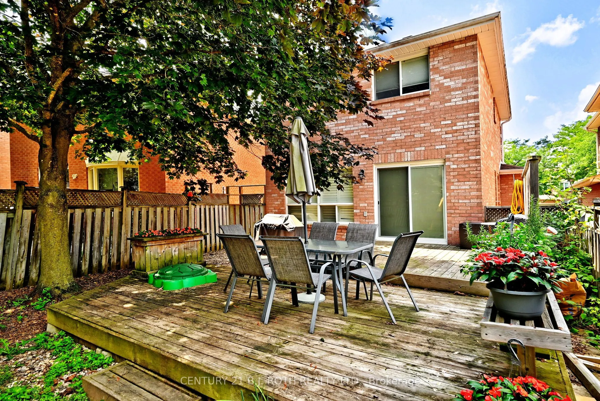 99 Sandfield Drive