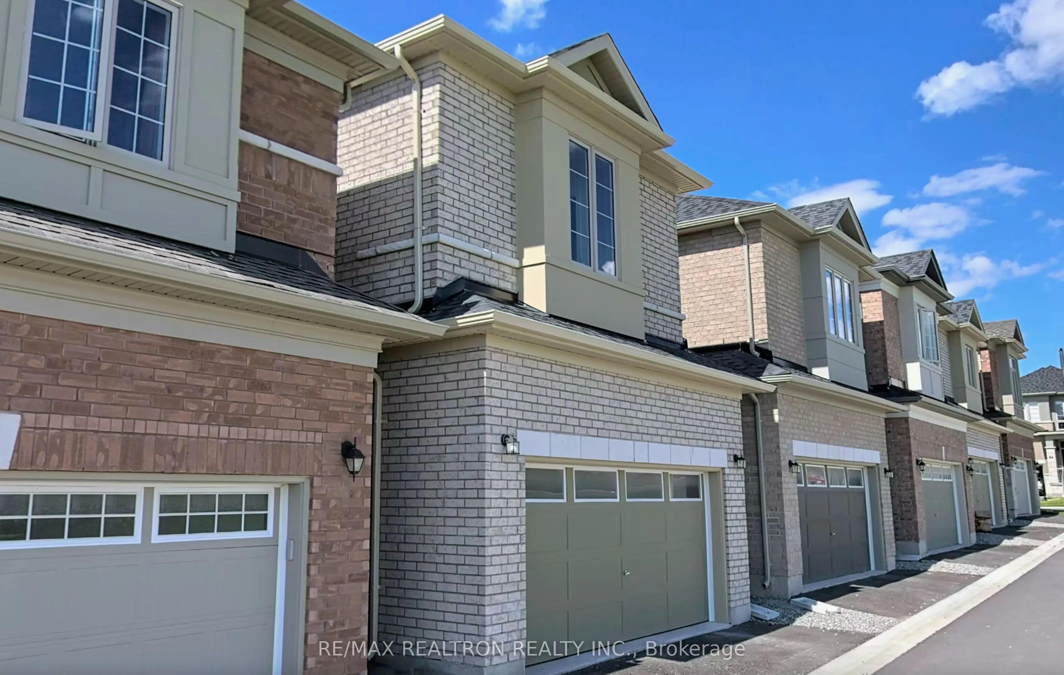 33 Applegate Drive