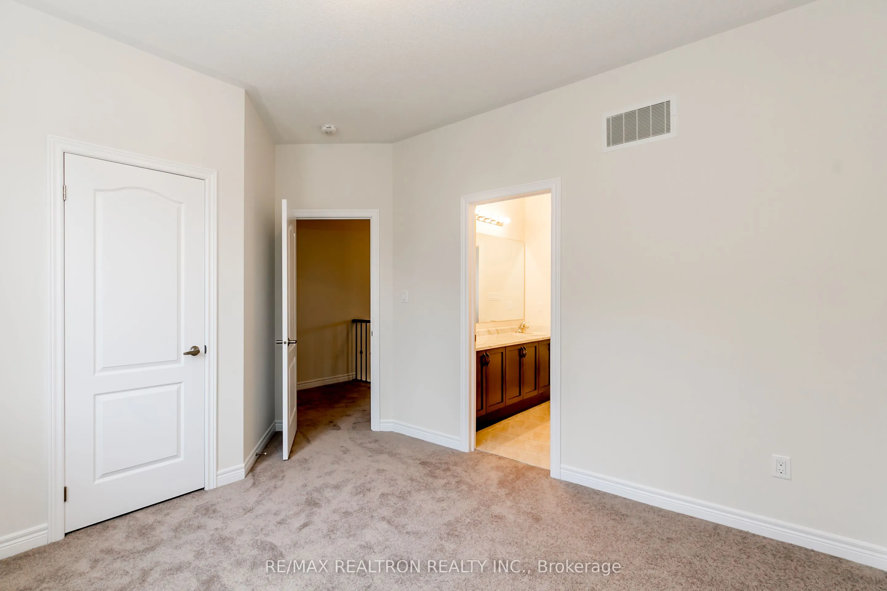 33 Applegate Drive