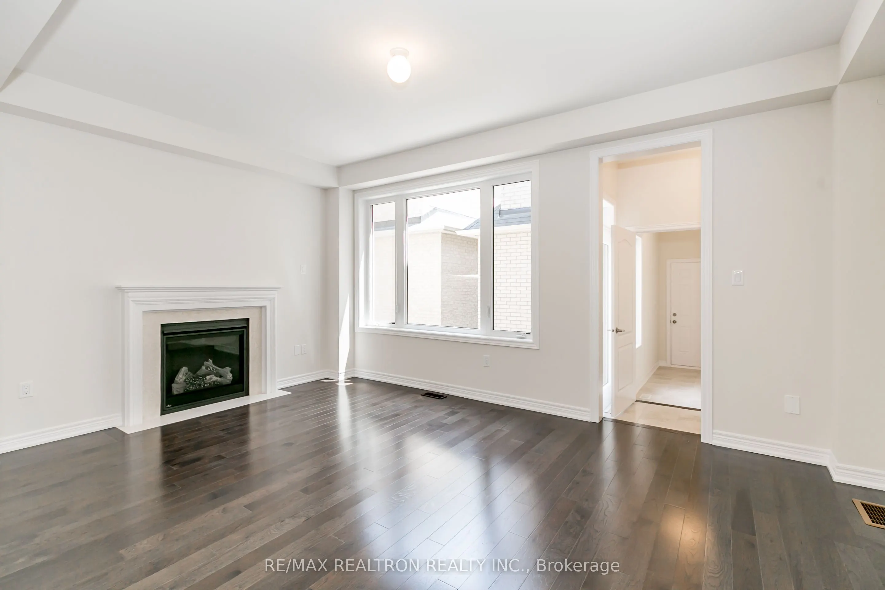 33 Applegate Drive