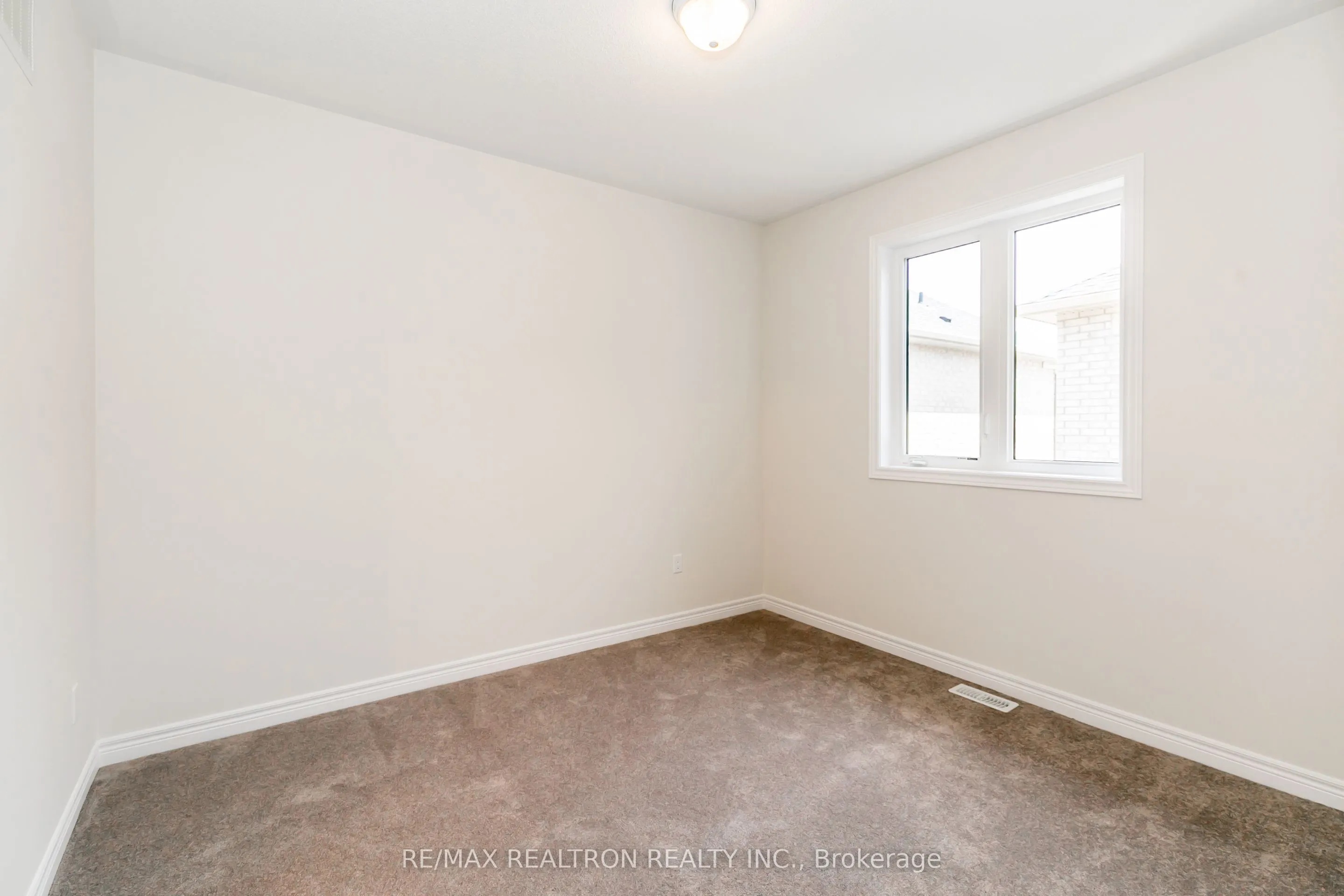 33 Applegate Drive
