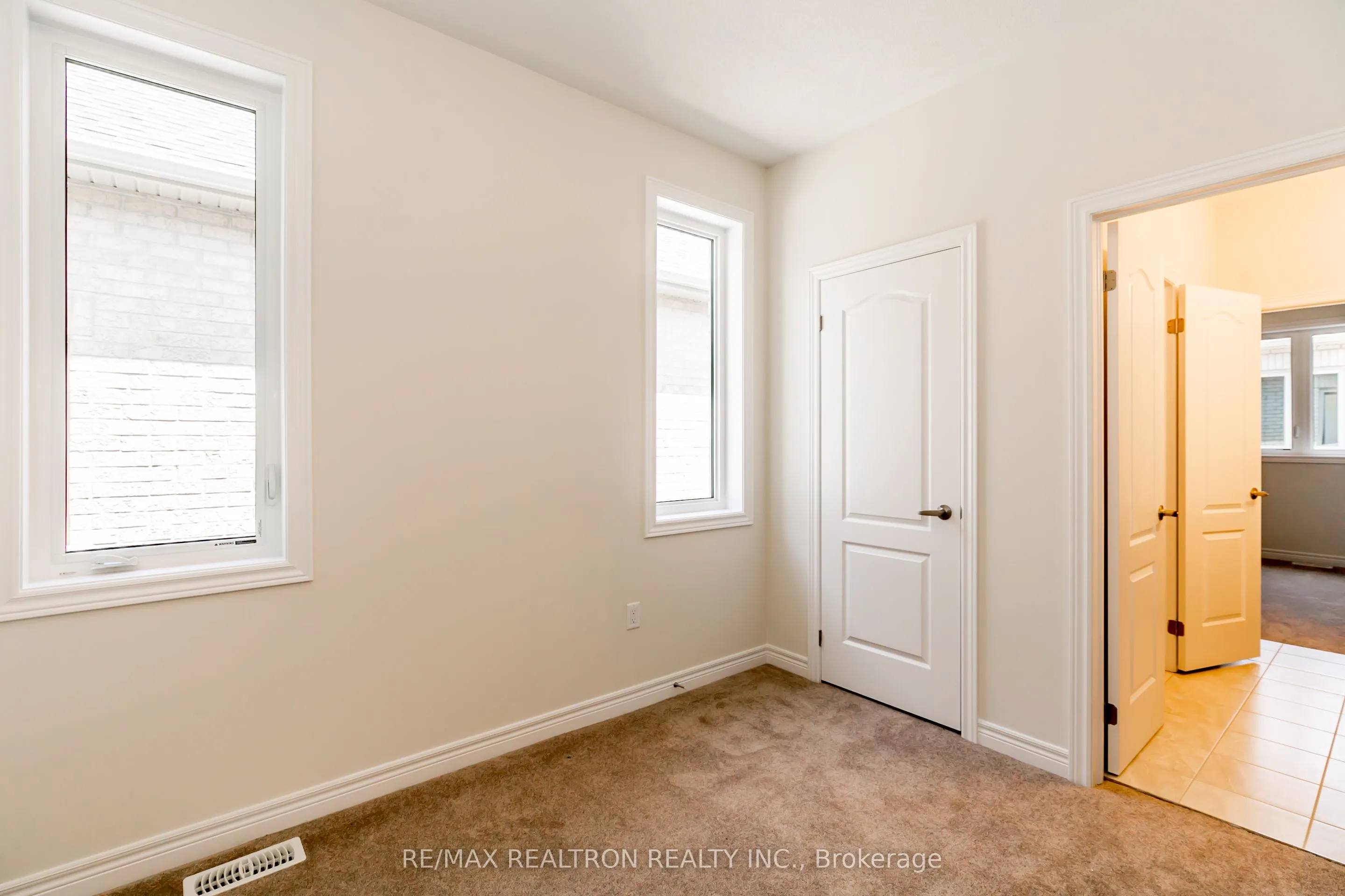 33 Applegate Drive