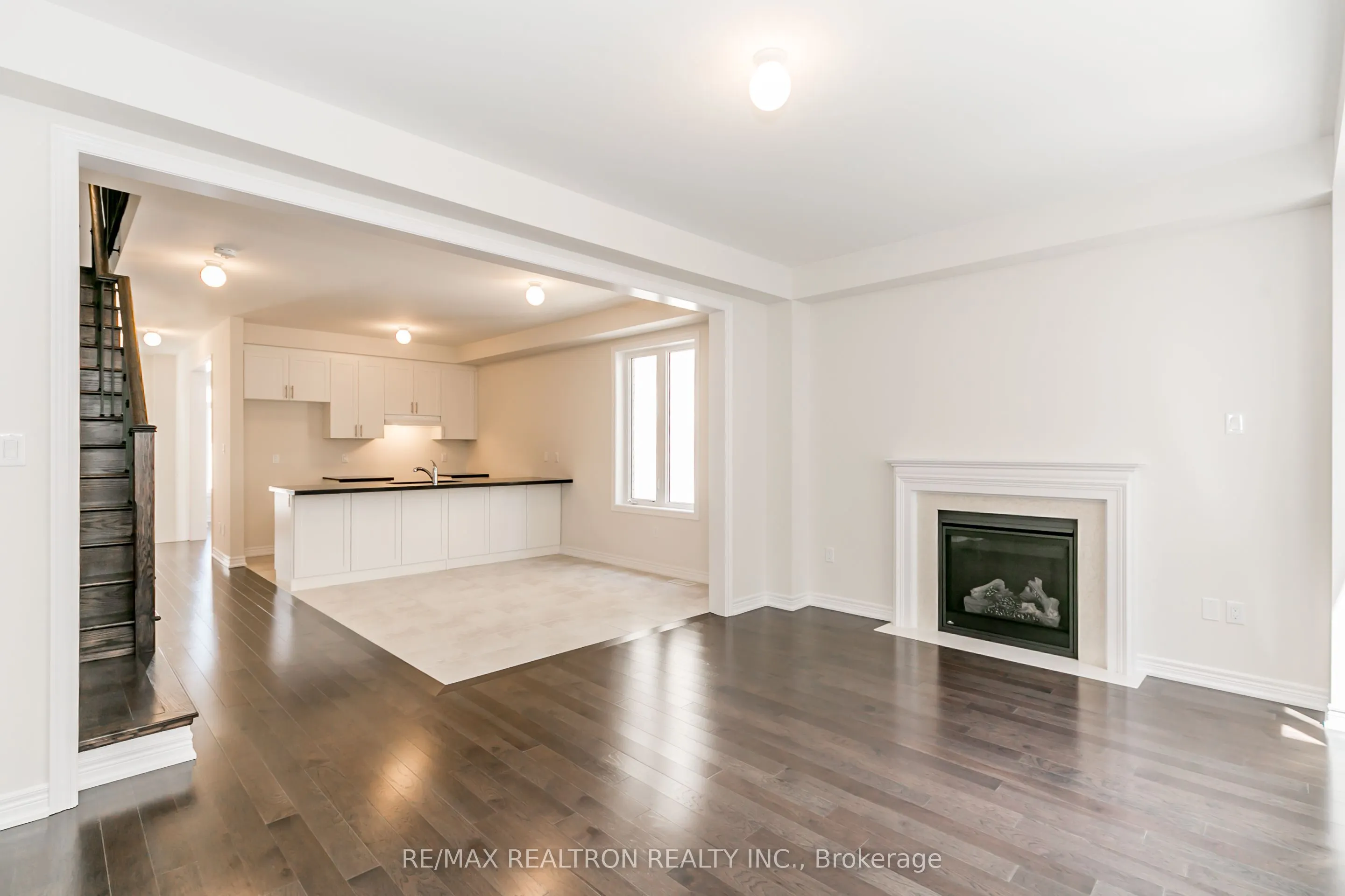 33 Applegate Drive