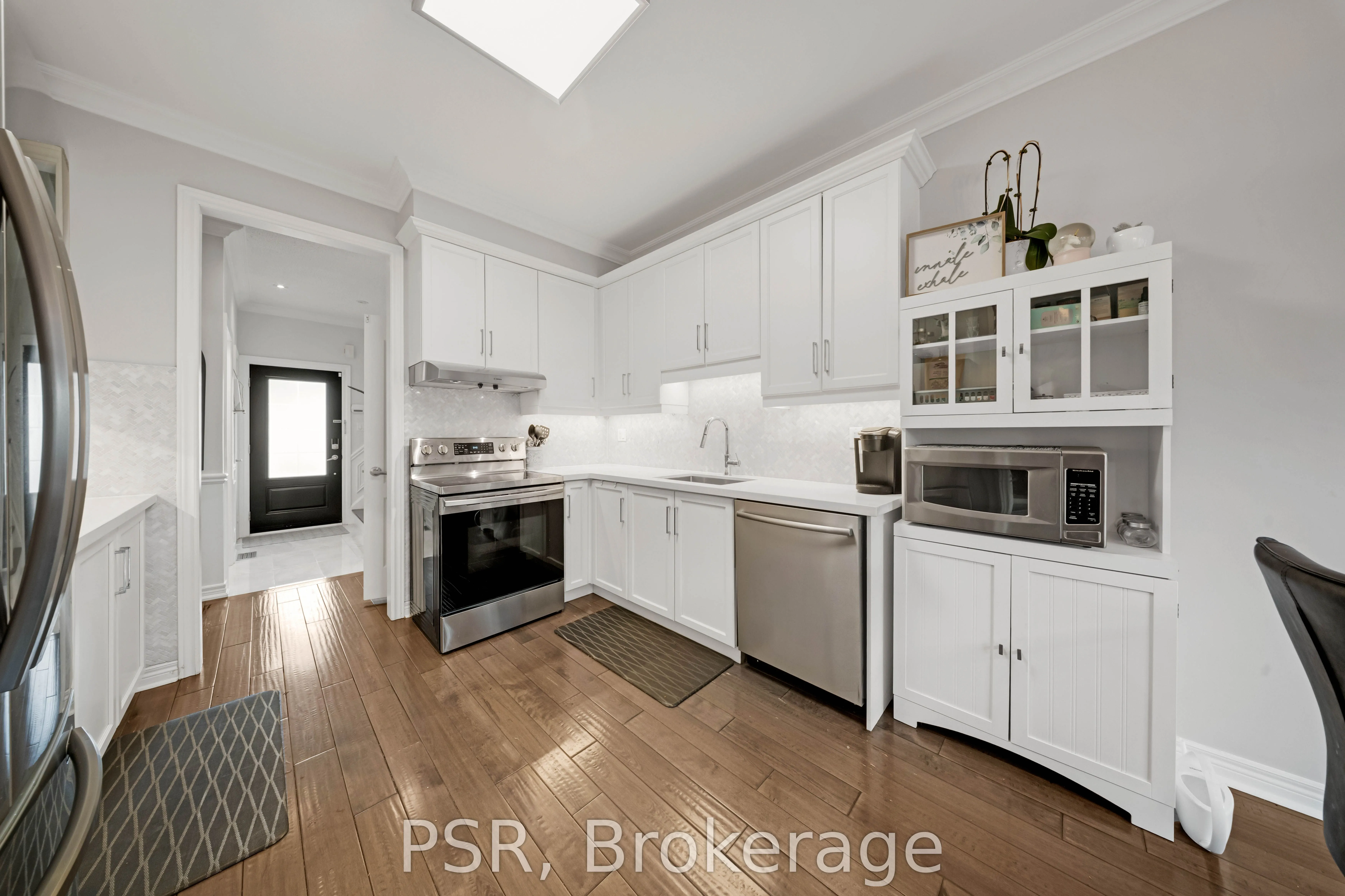 108 Villandry Crescent