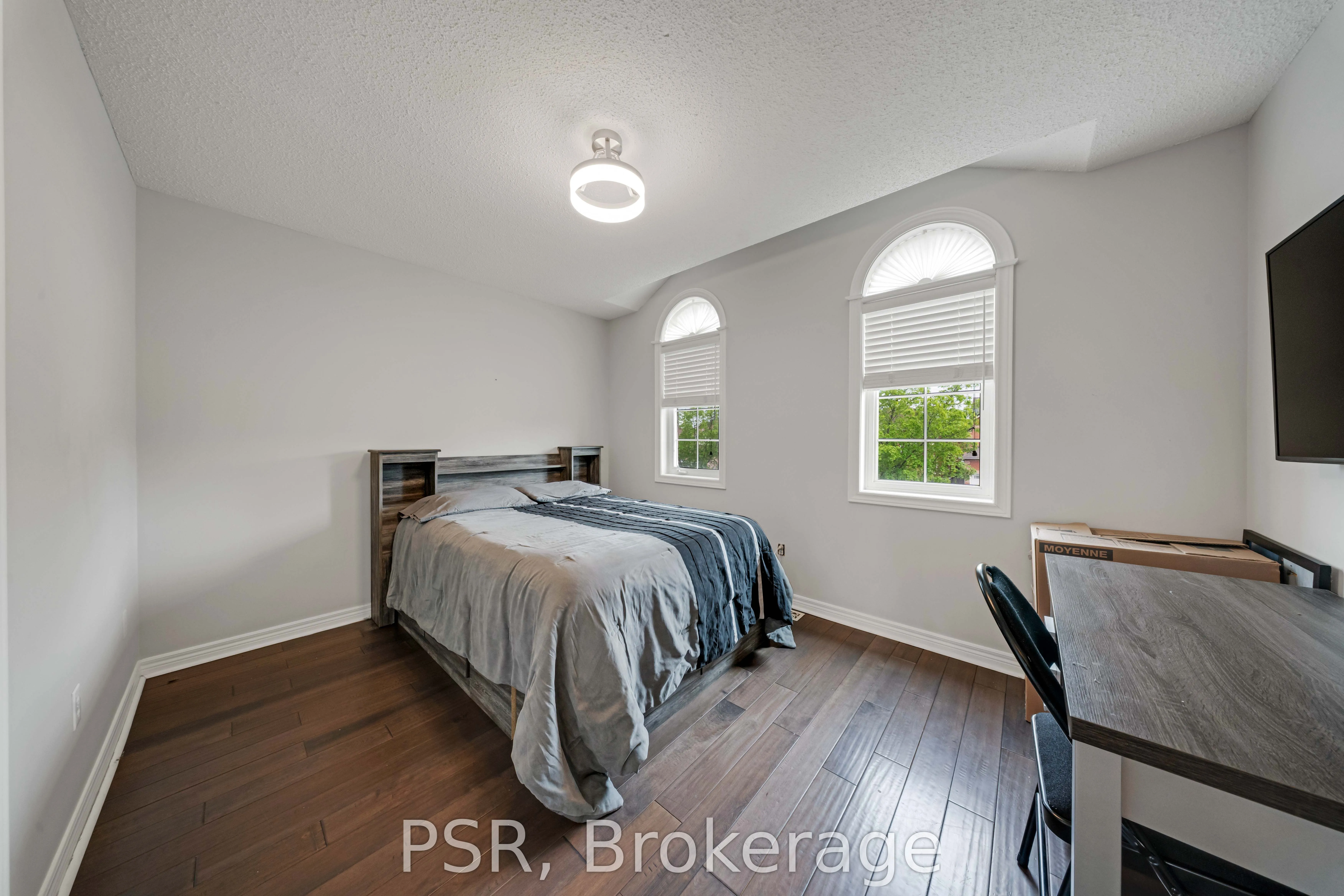 108 Villandry Crescent