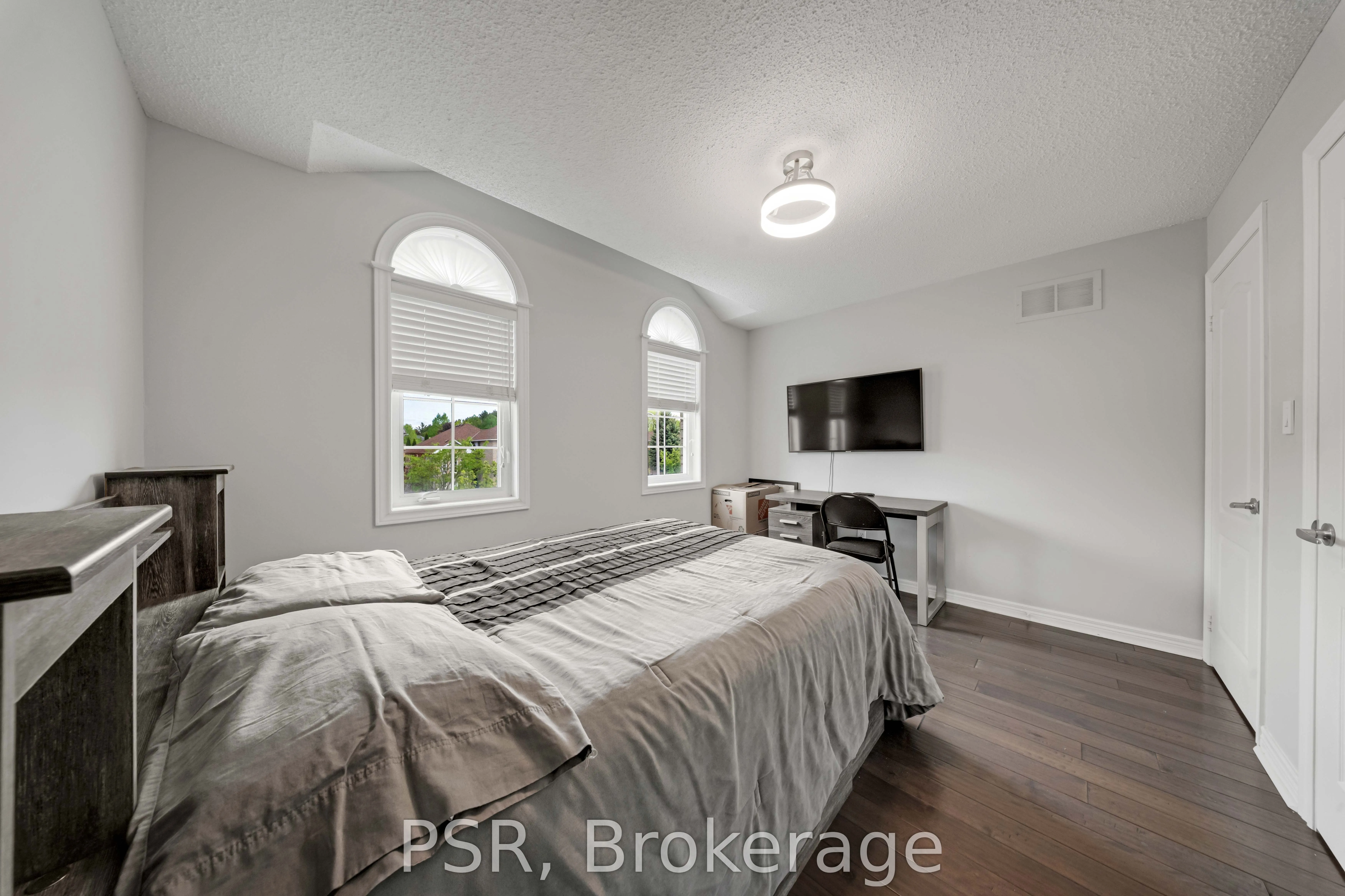 108 Villandry Crescent