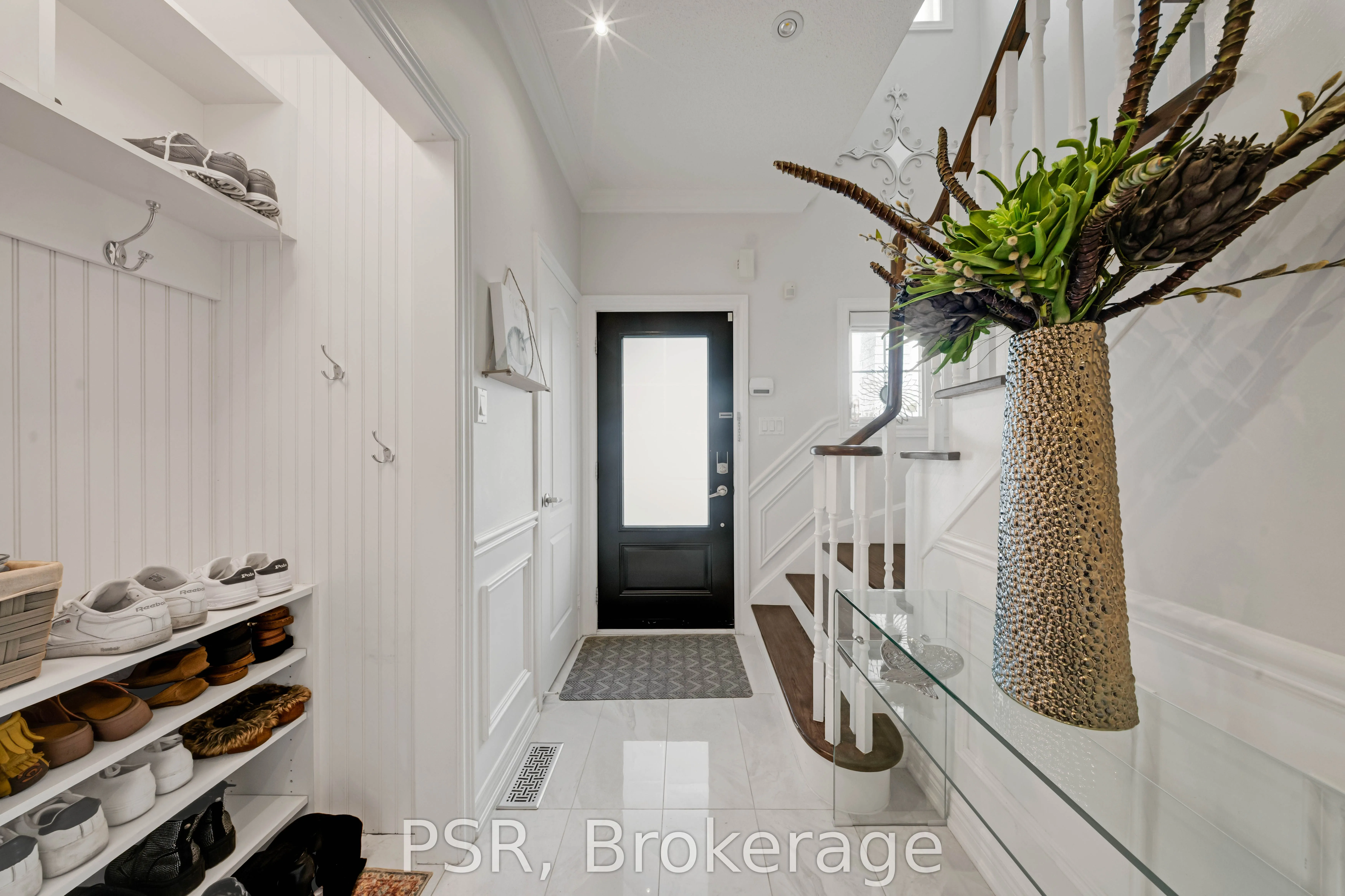 108 Villandry Crescent