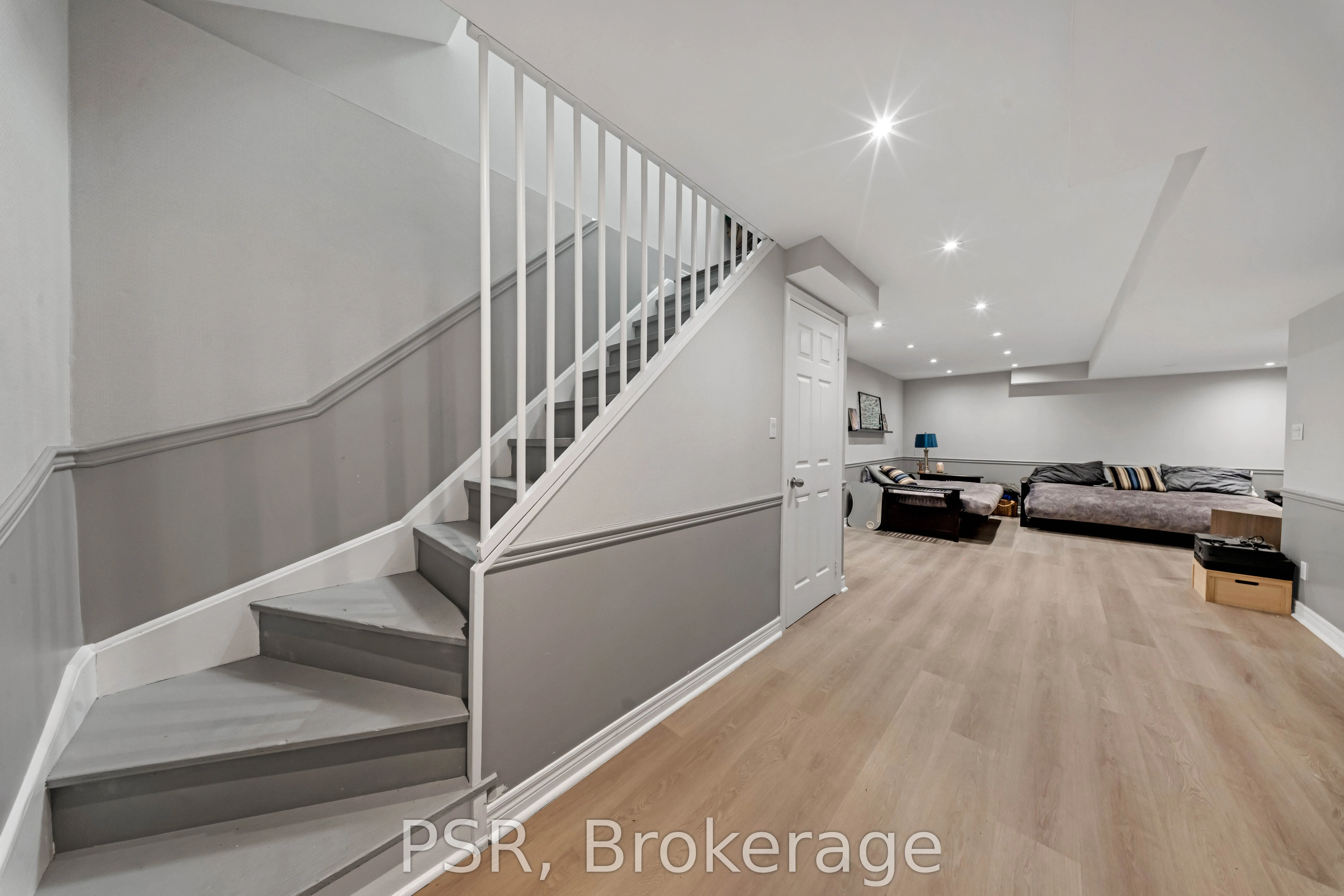 108 Villandry Crescent