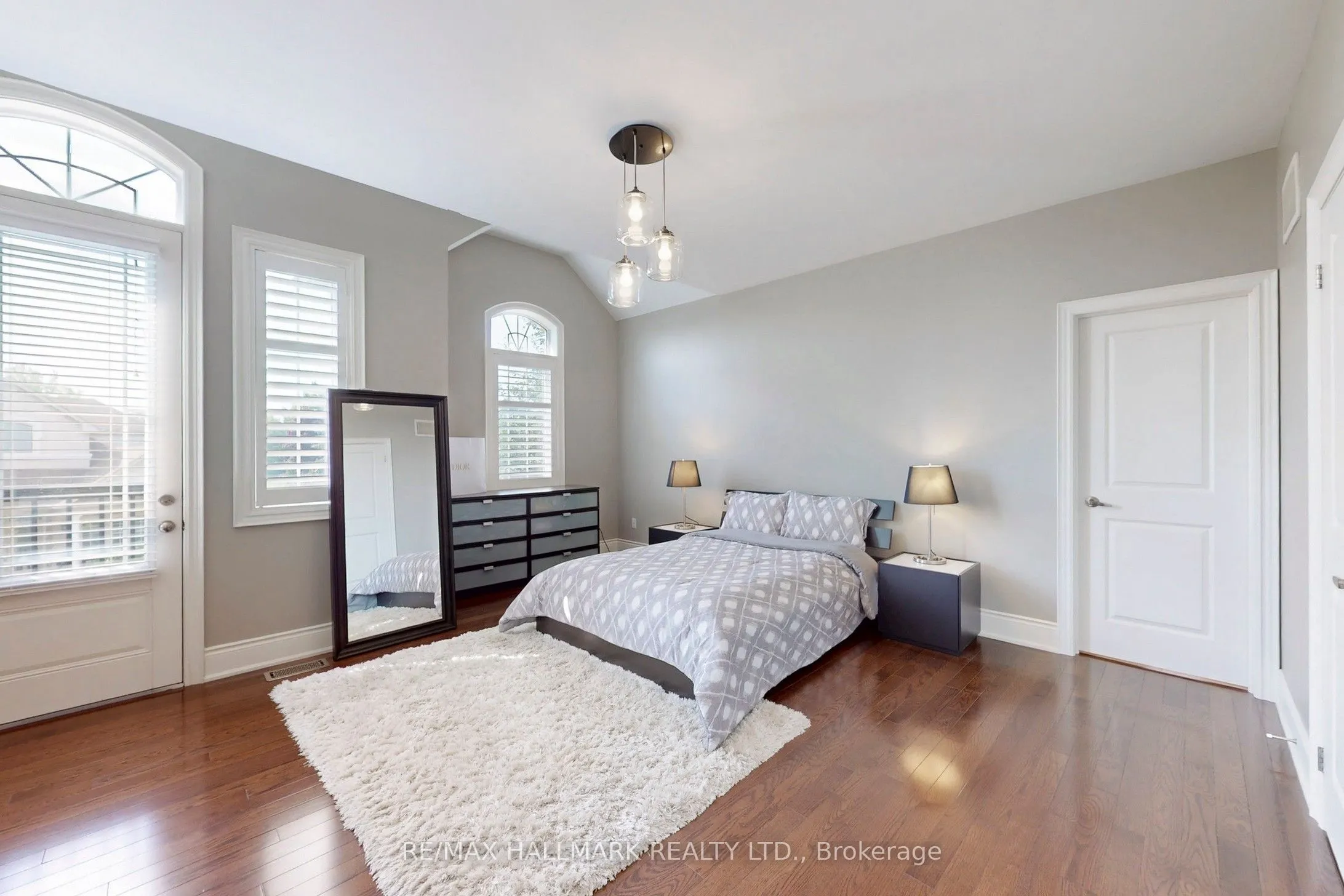 27 Emerald Heights Drive