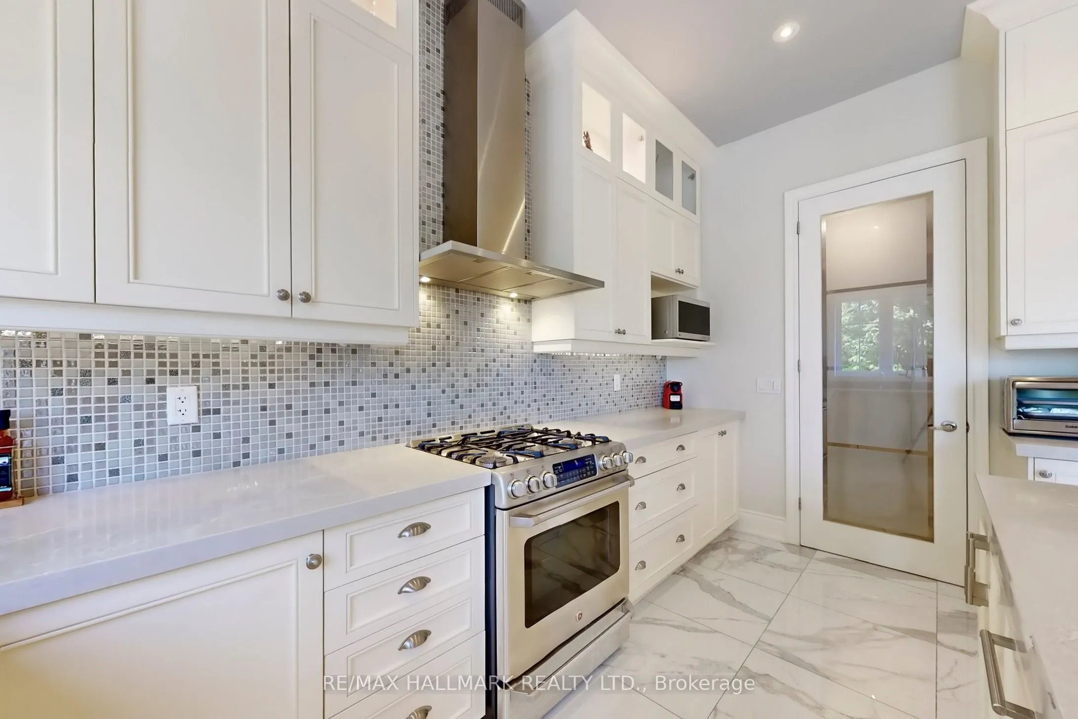 27 Emerald Heights Drive