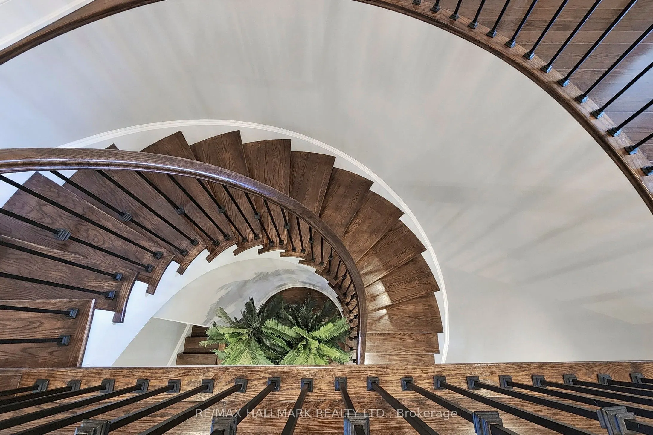 27 Emerald Heights Drive