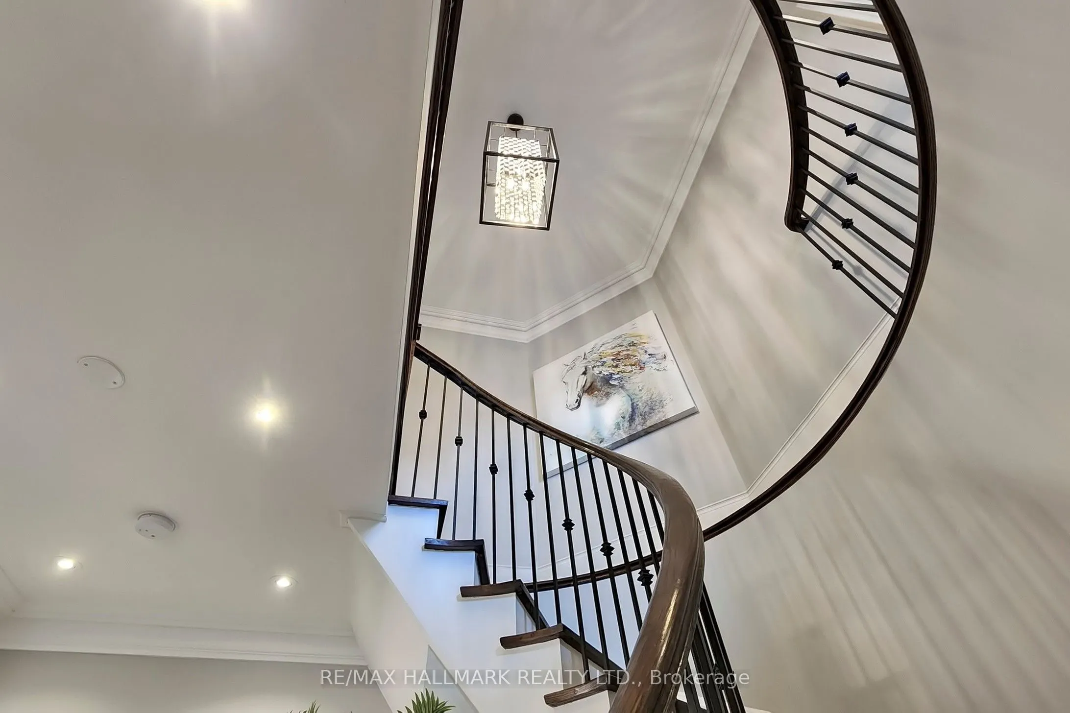 27 Emerald Heights Drive