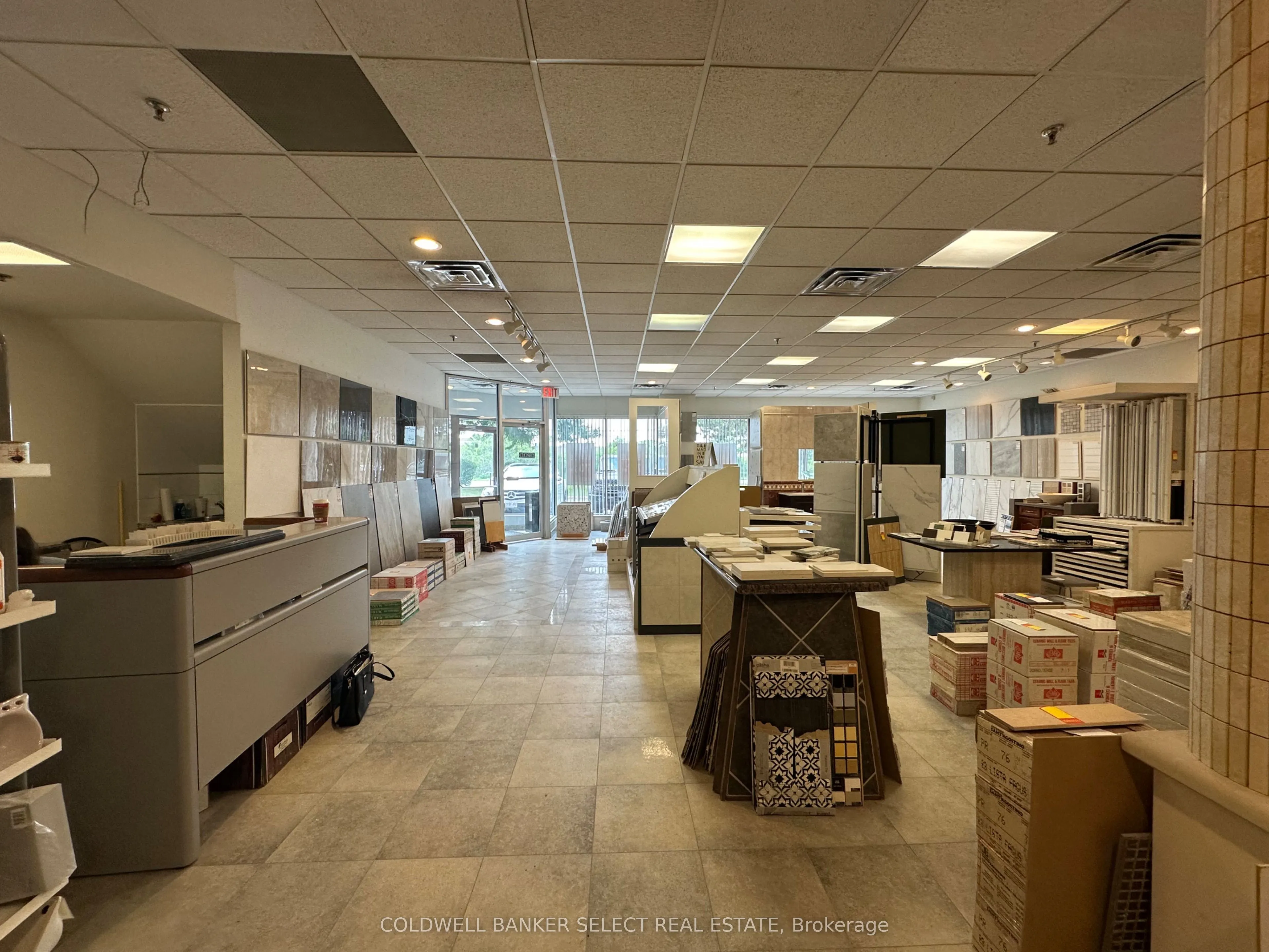 8111 Jane Street, #4, Main Floor