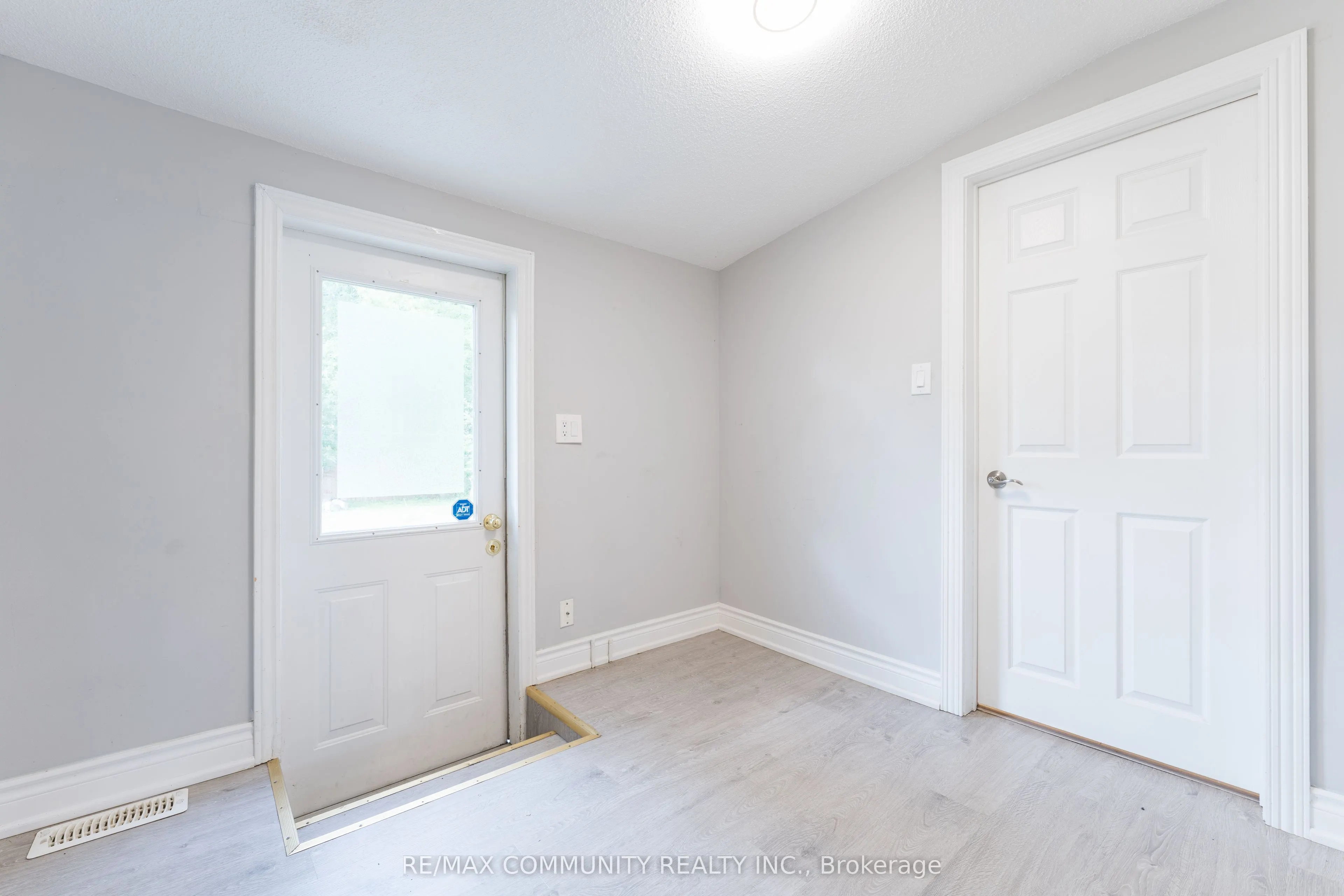 306 Kenwood Avenue