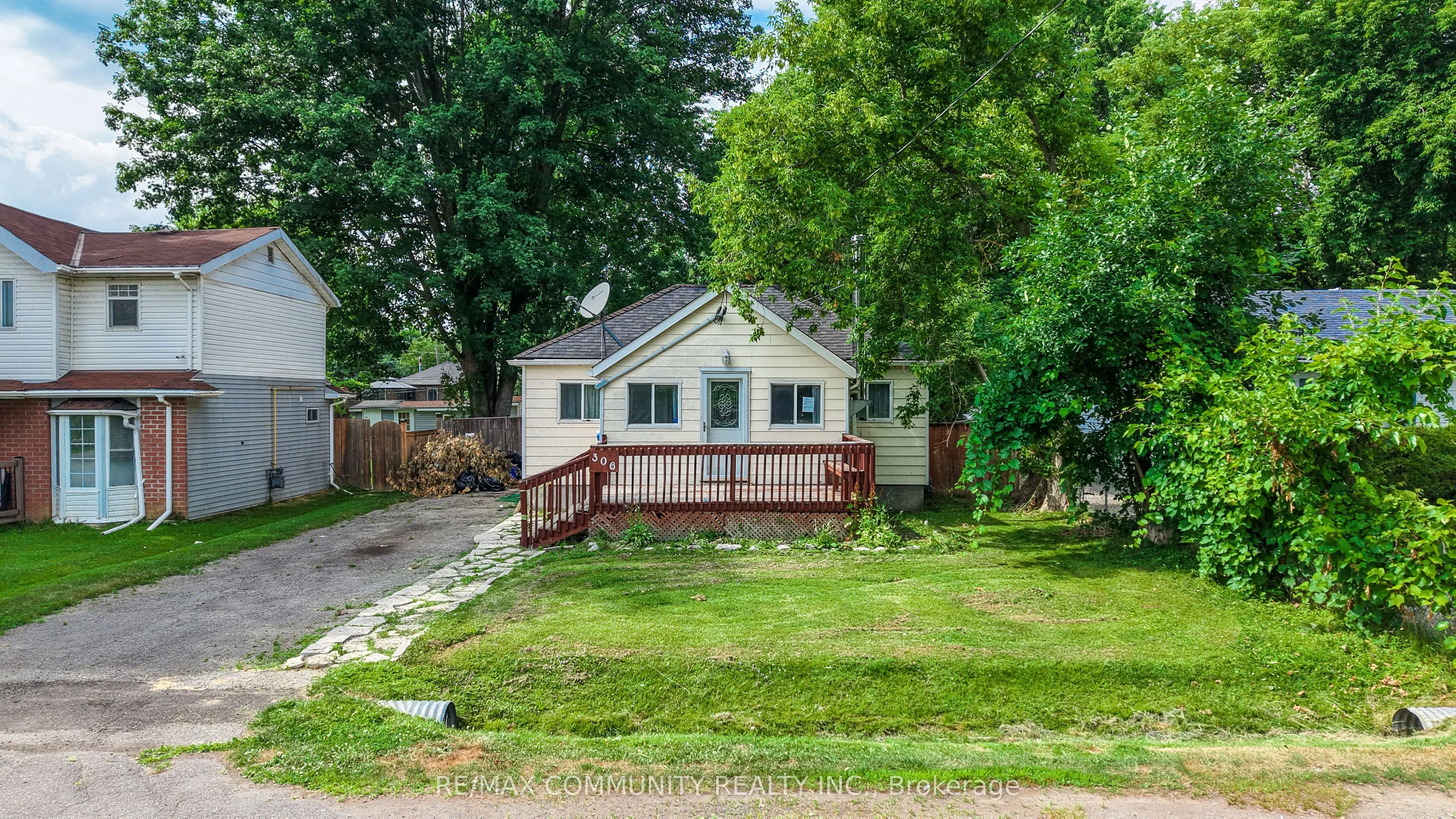 306 Kenwood Avenue