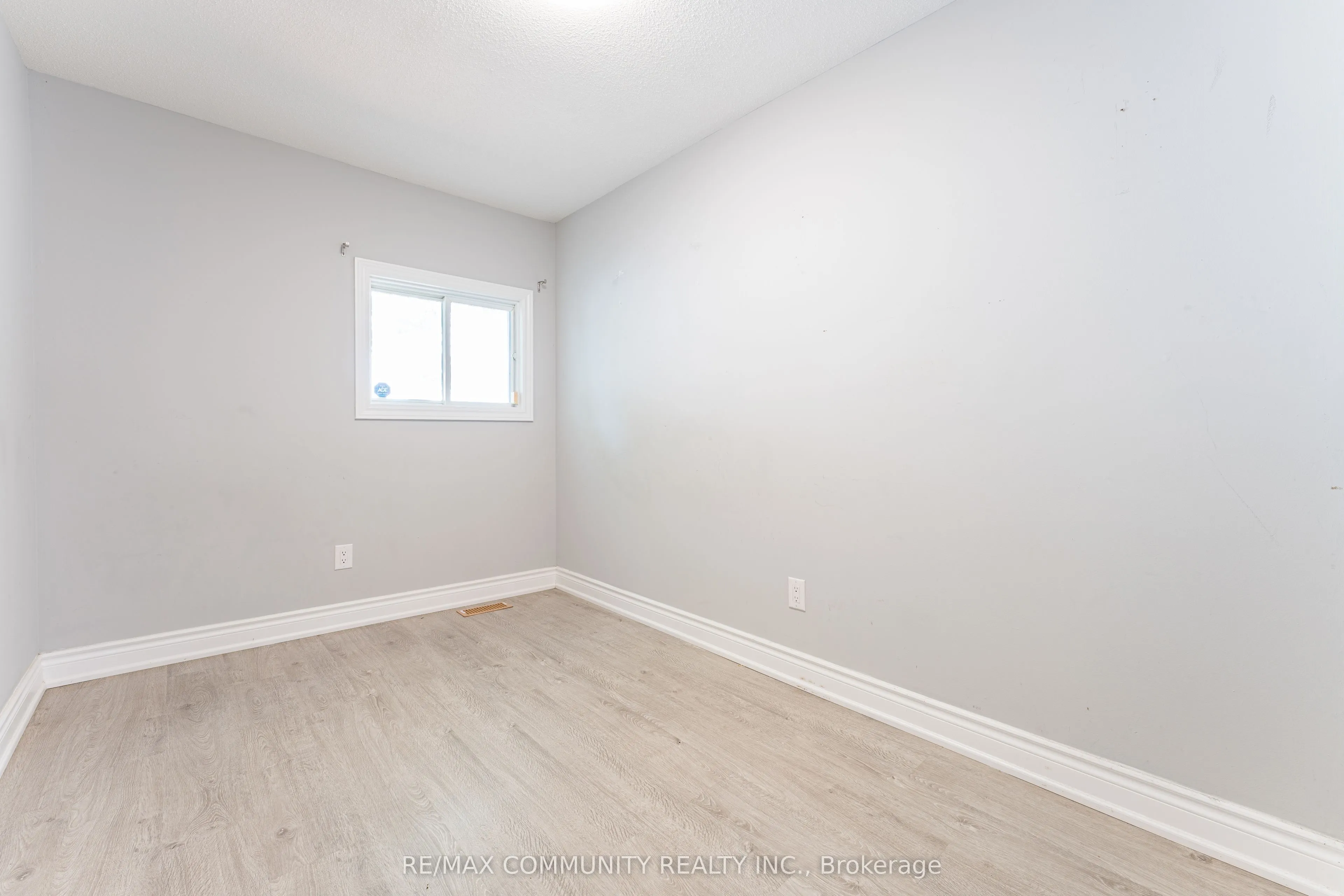 306 Kenwood Avenue