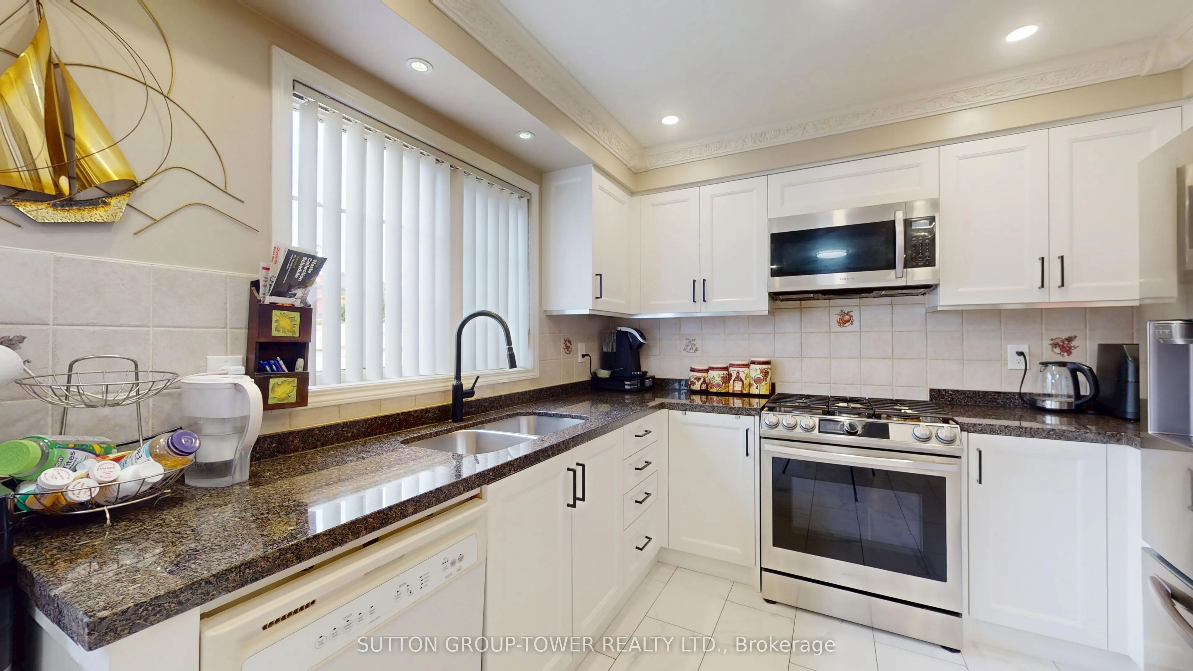 450 John Deisman Boulevard