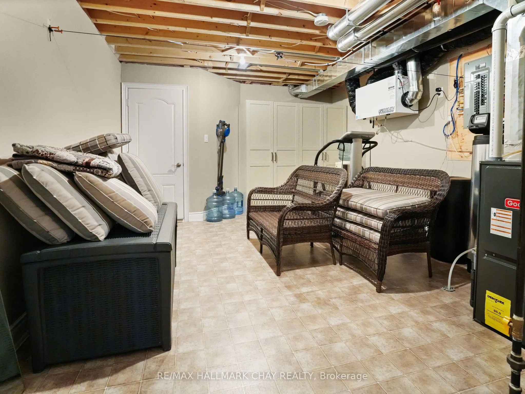 180 Ridge Way, #10