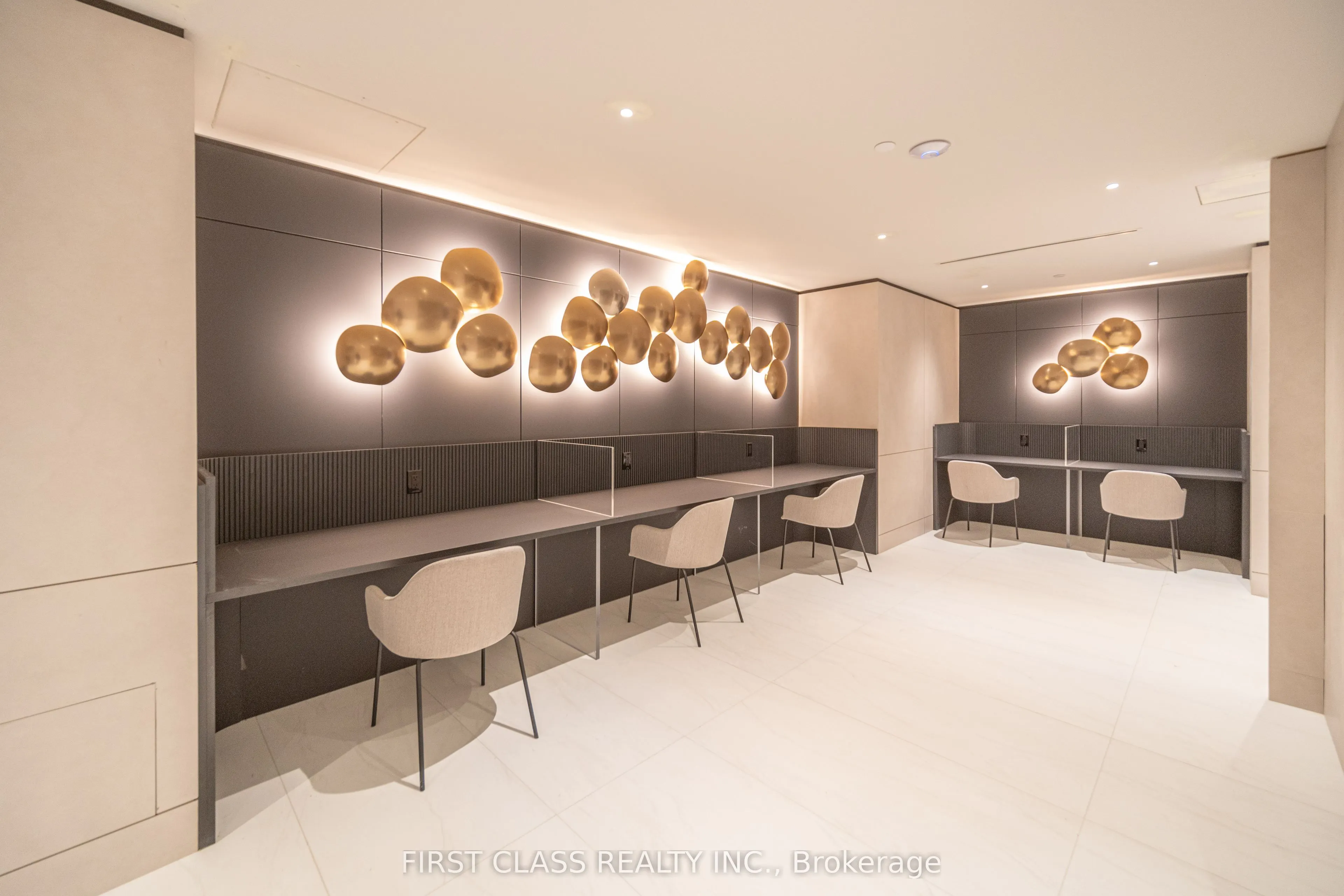 50 Upper Mall Way, #2404