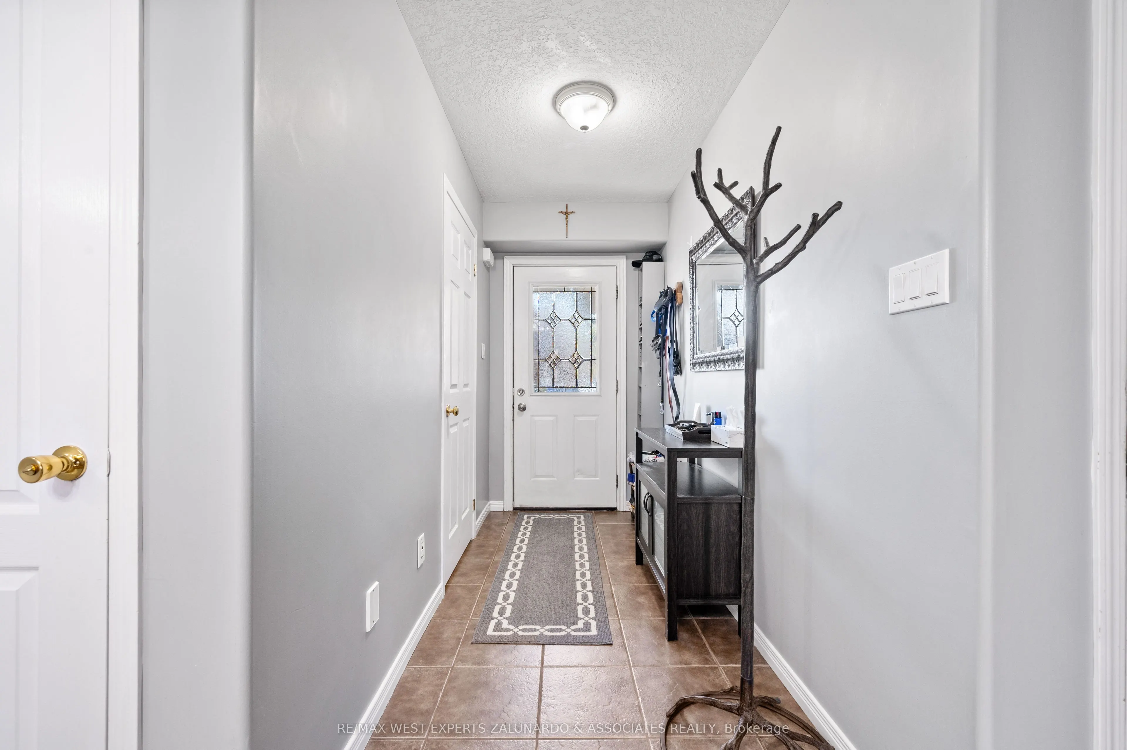 70 Ruthven Crescent
