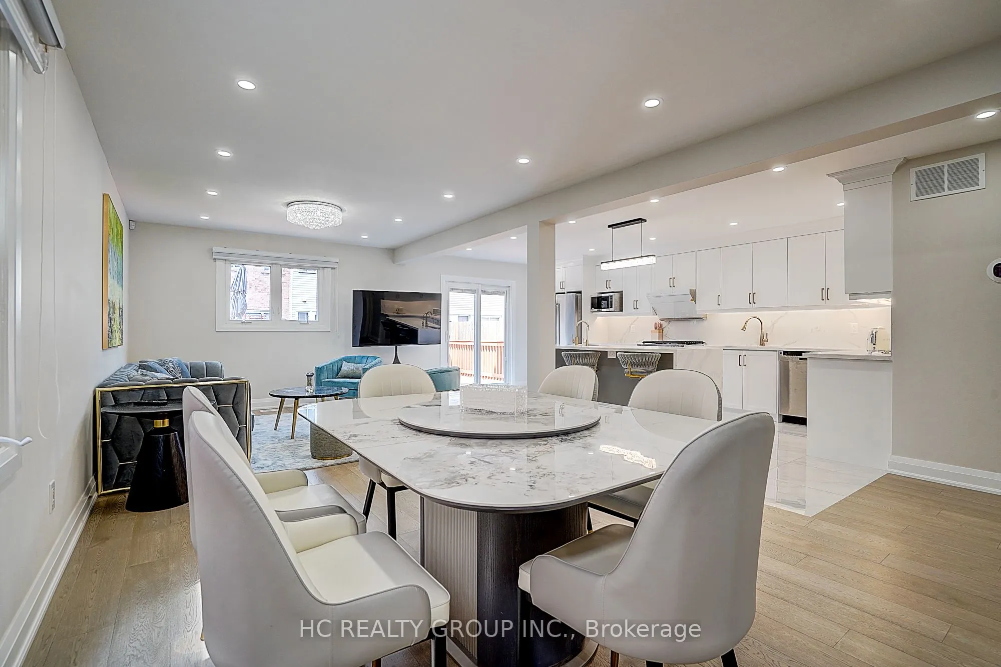 116 Westhampton Drive