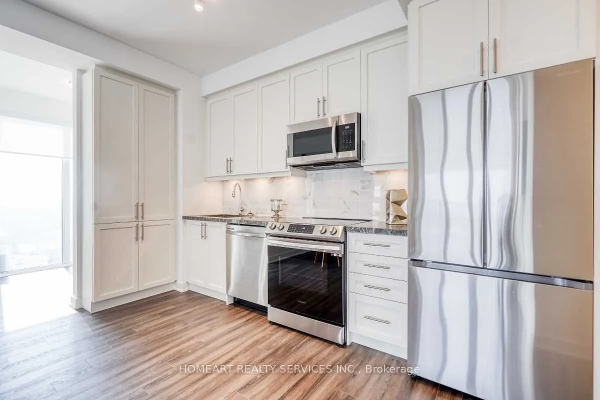 95 Oneida Crescent, #1610