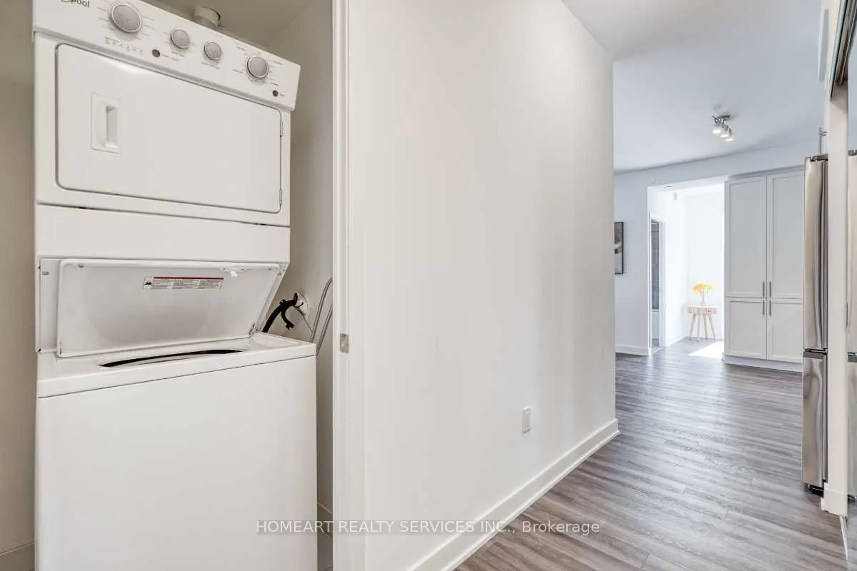 95 Oneida Crescent, #1610
