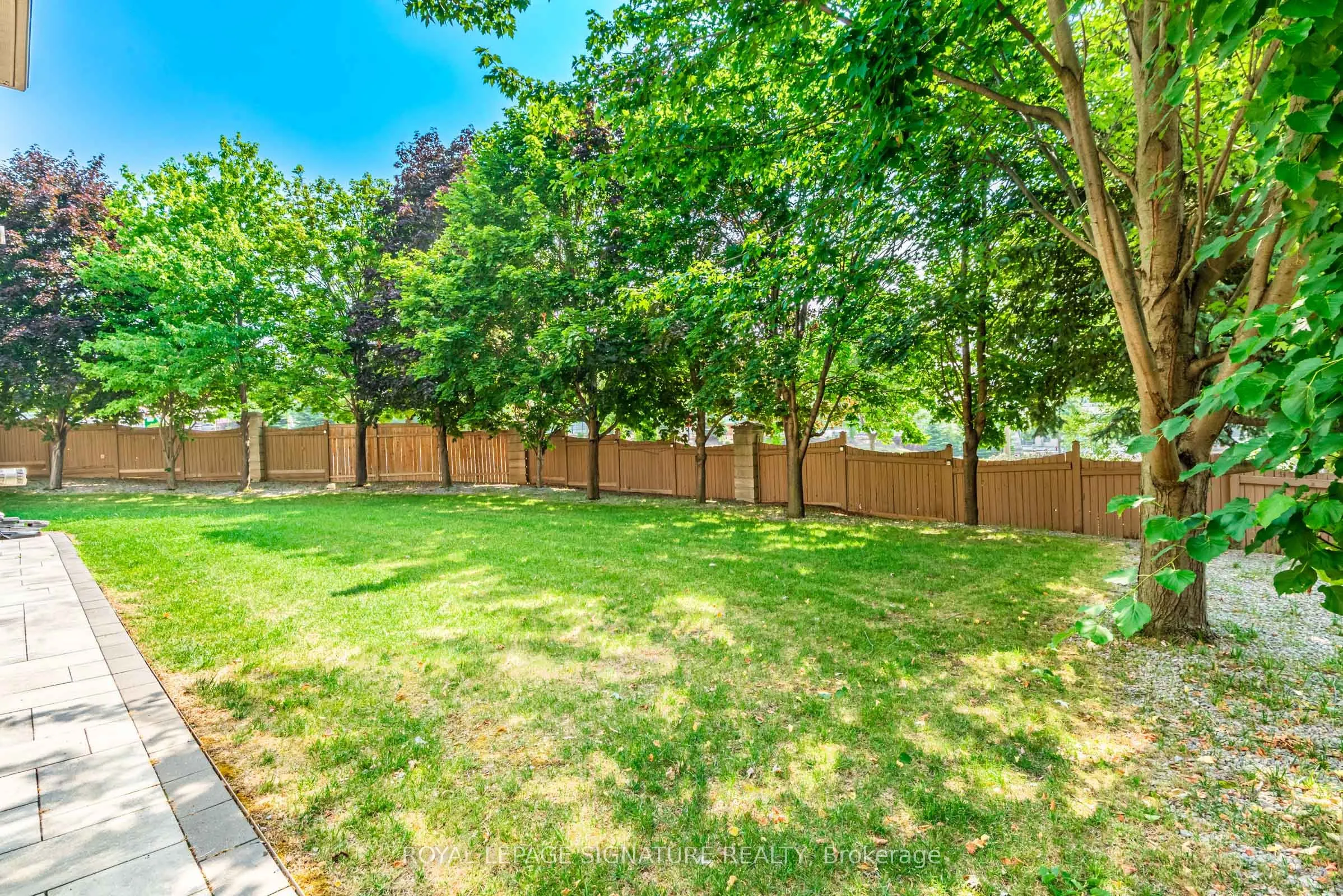 39 Frybrook Crescent