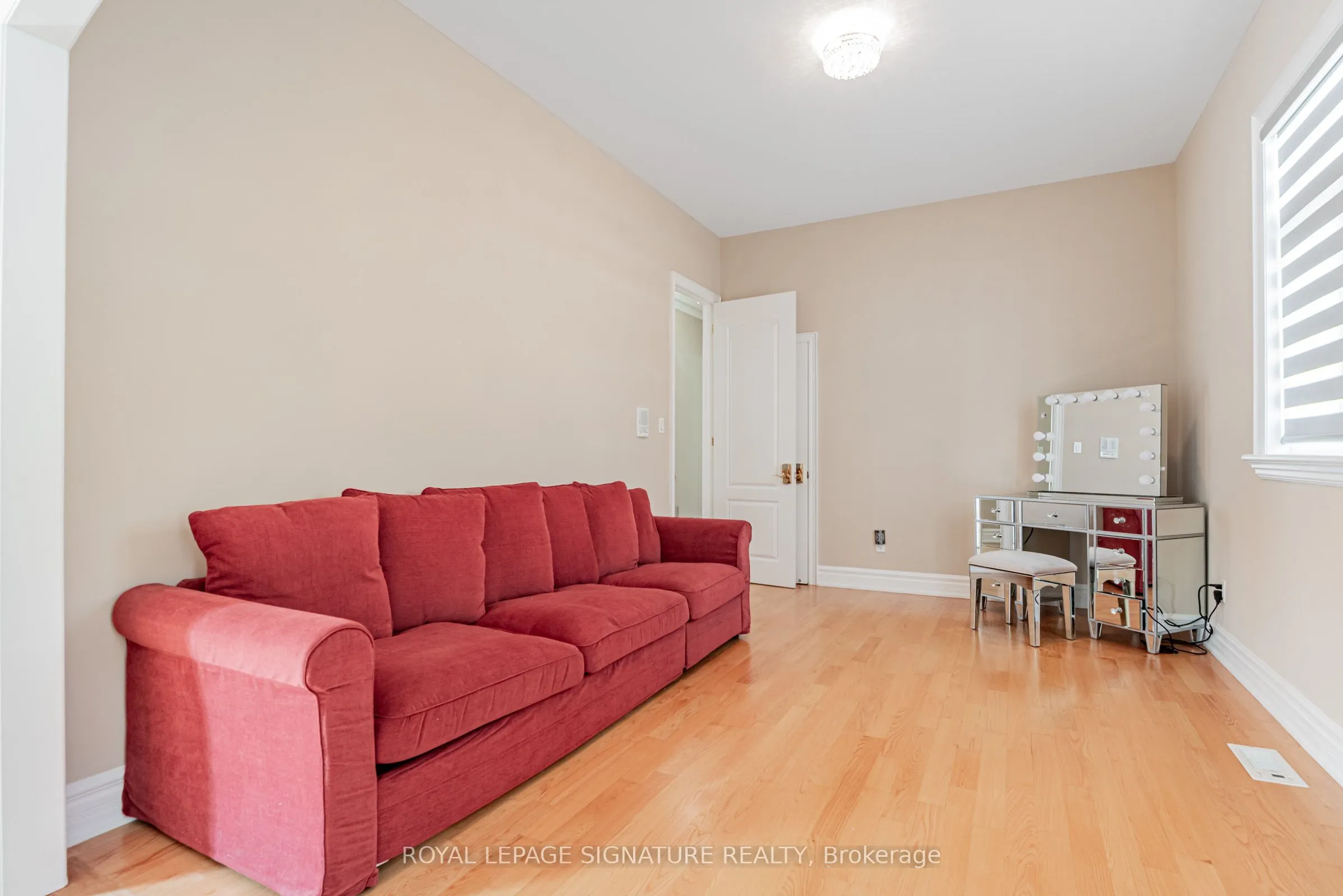 39 Frybrook Crescent