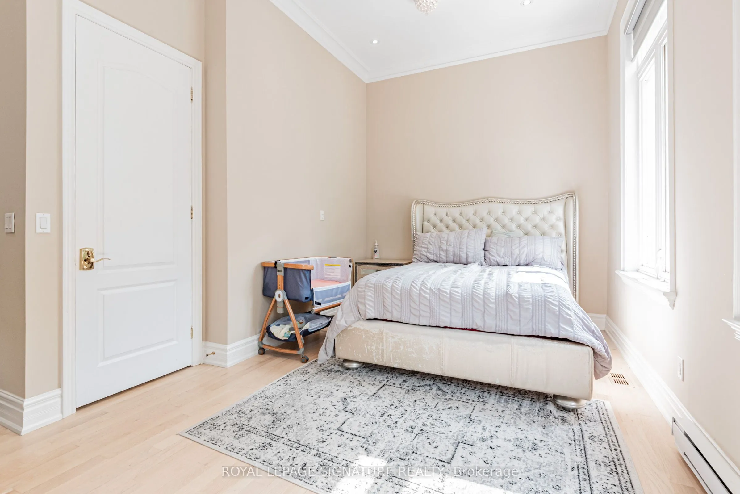 39 Frybrook Crescent