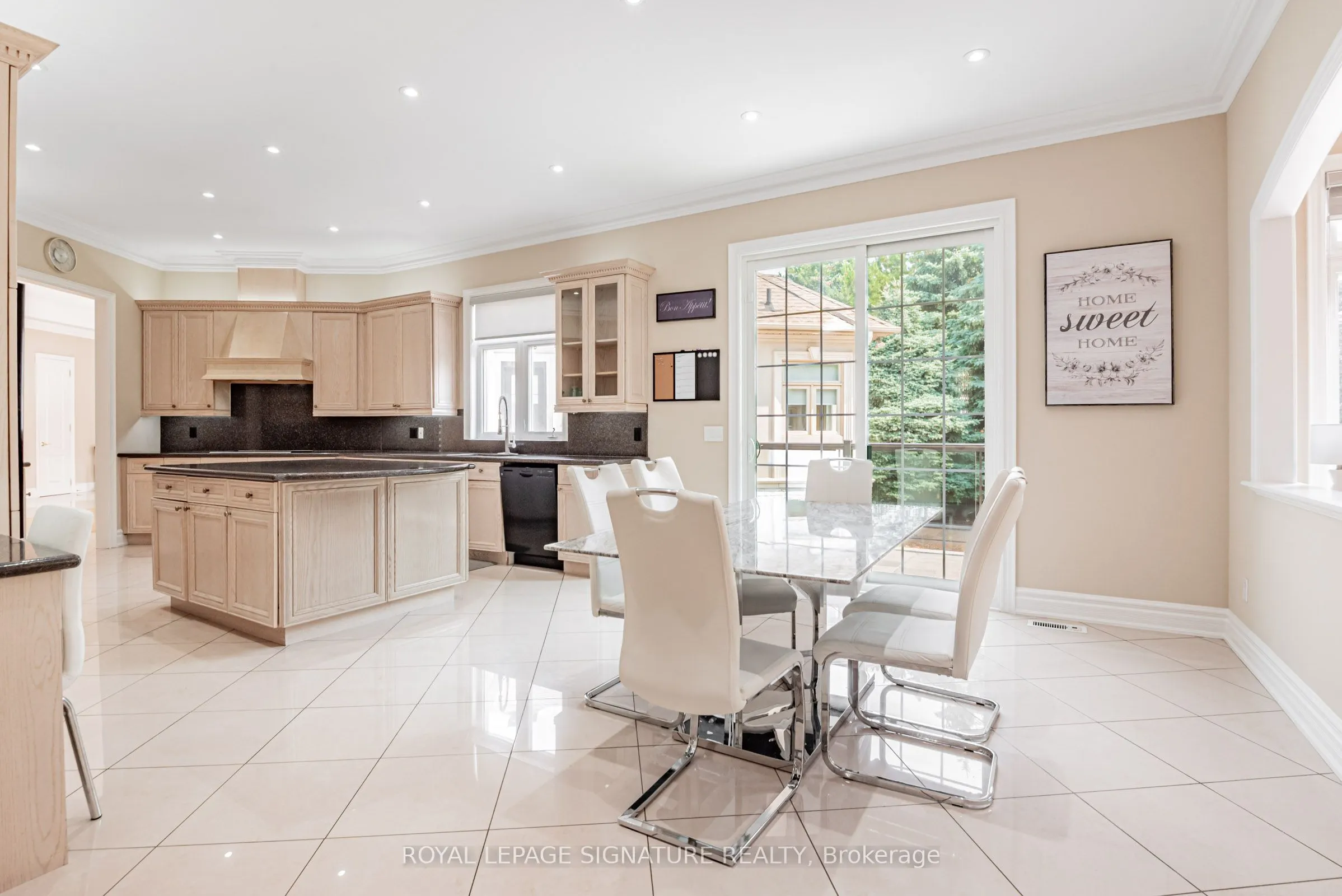 39 Frybrook Crescent