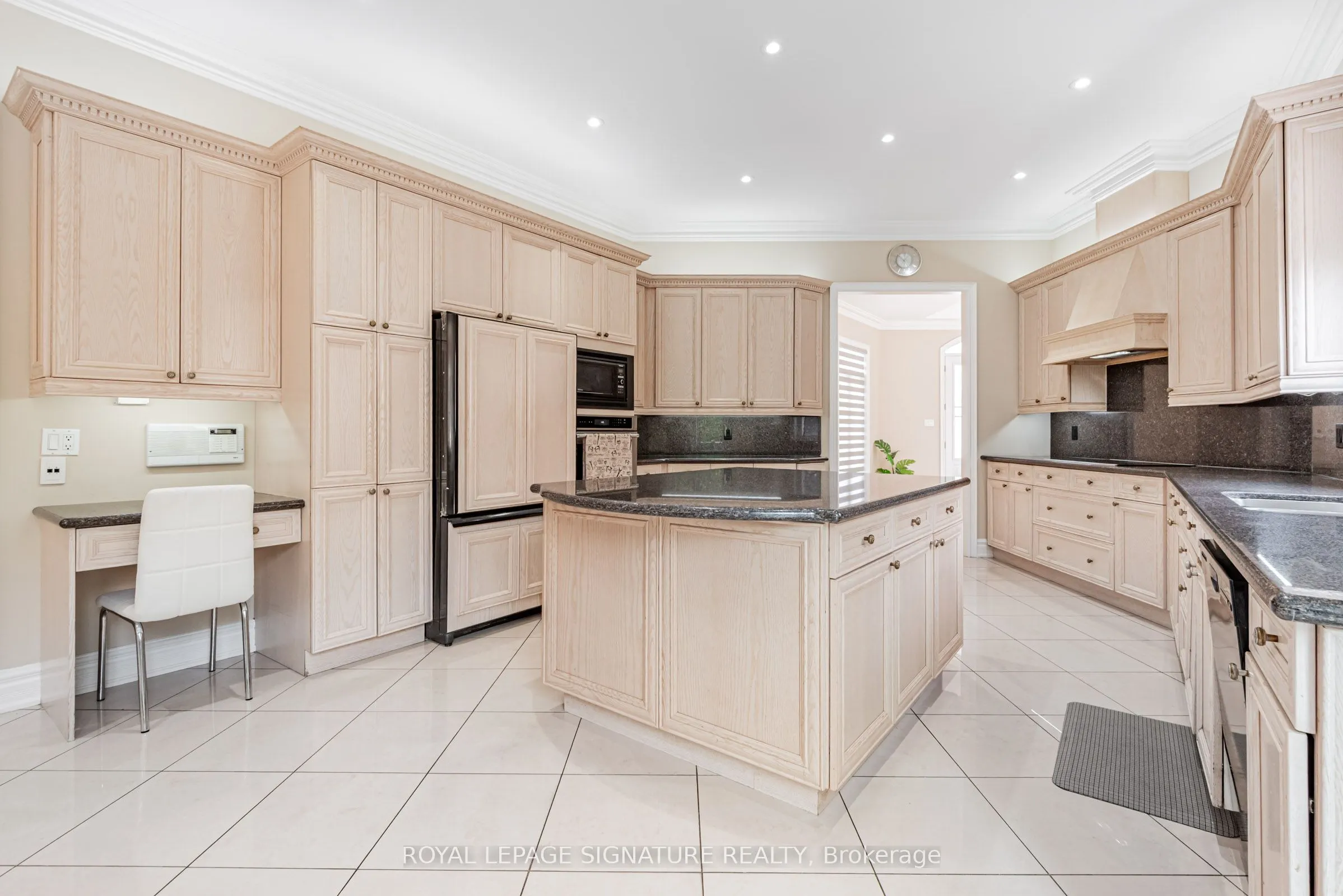 39 Frybrook Crescent