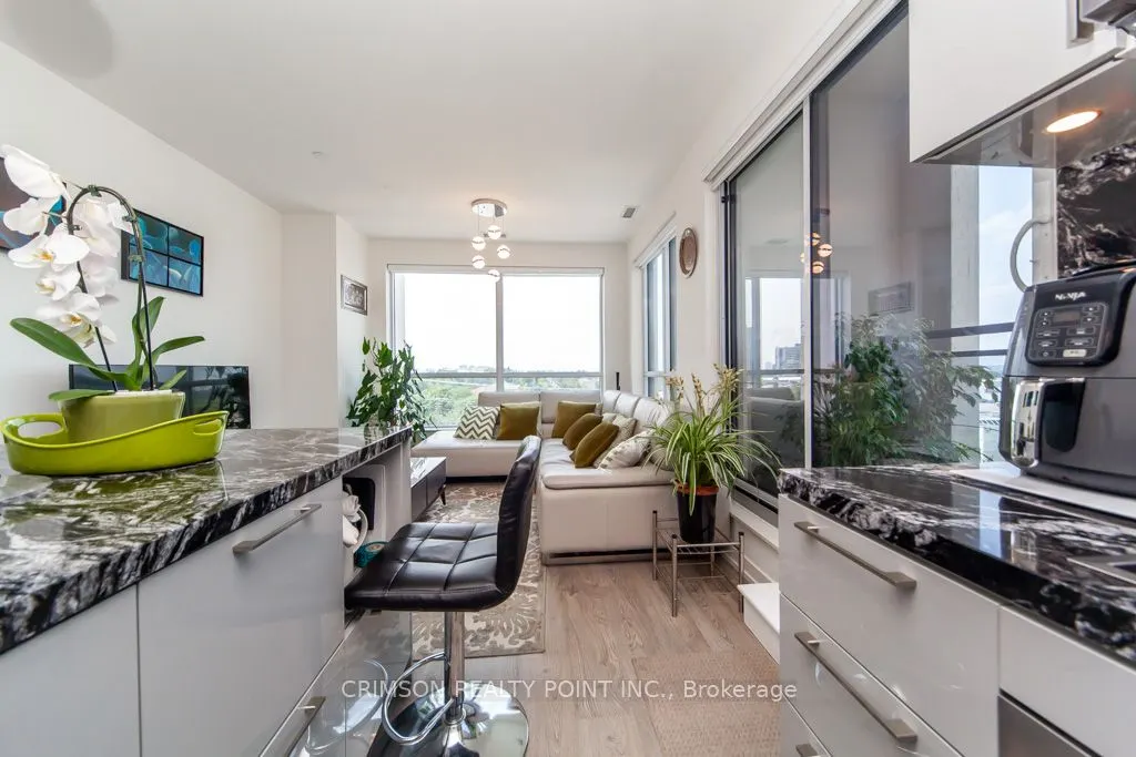 1 Grandview Avenue, #502