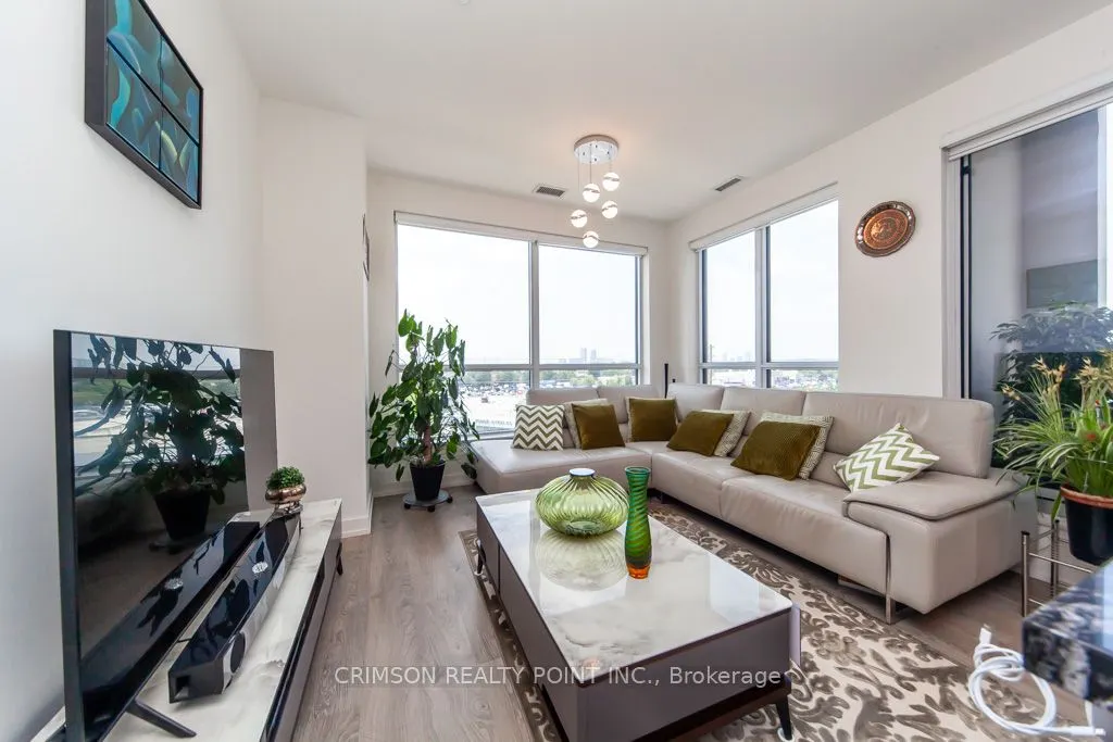 1 Grandview Avenue, #502