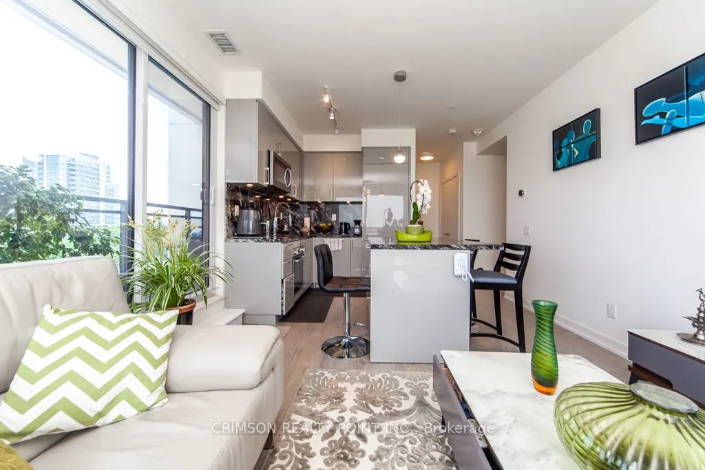 1 Grandview Avenue, #502