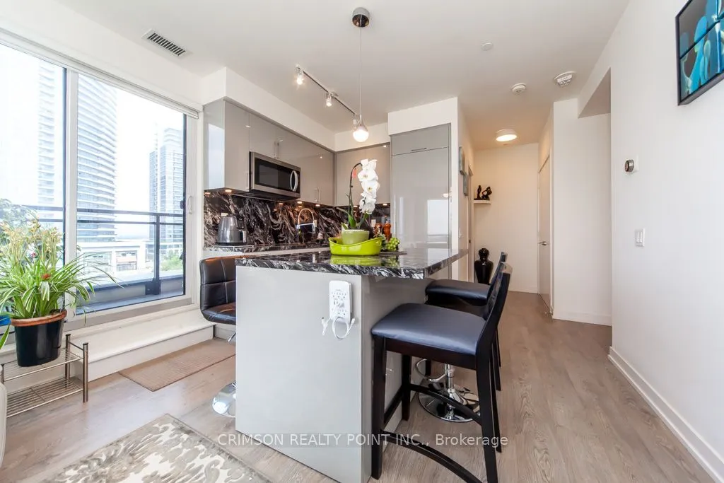 1 Grandview Avenue, #502