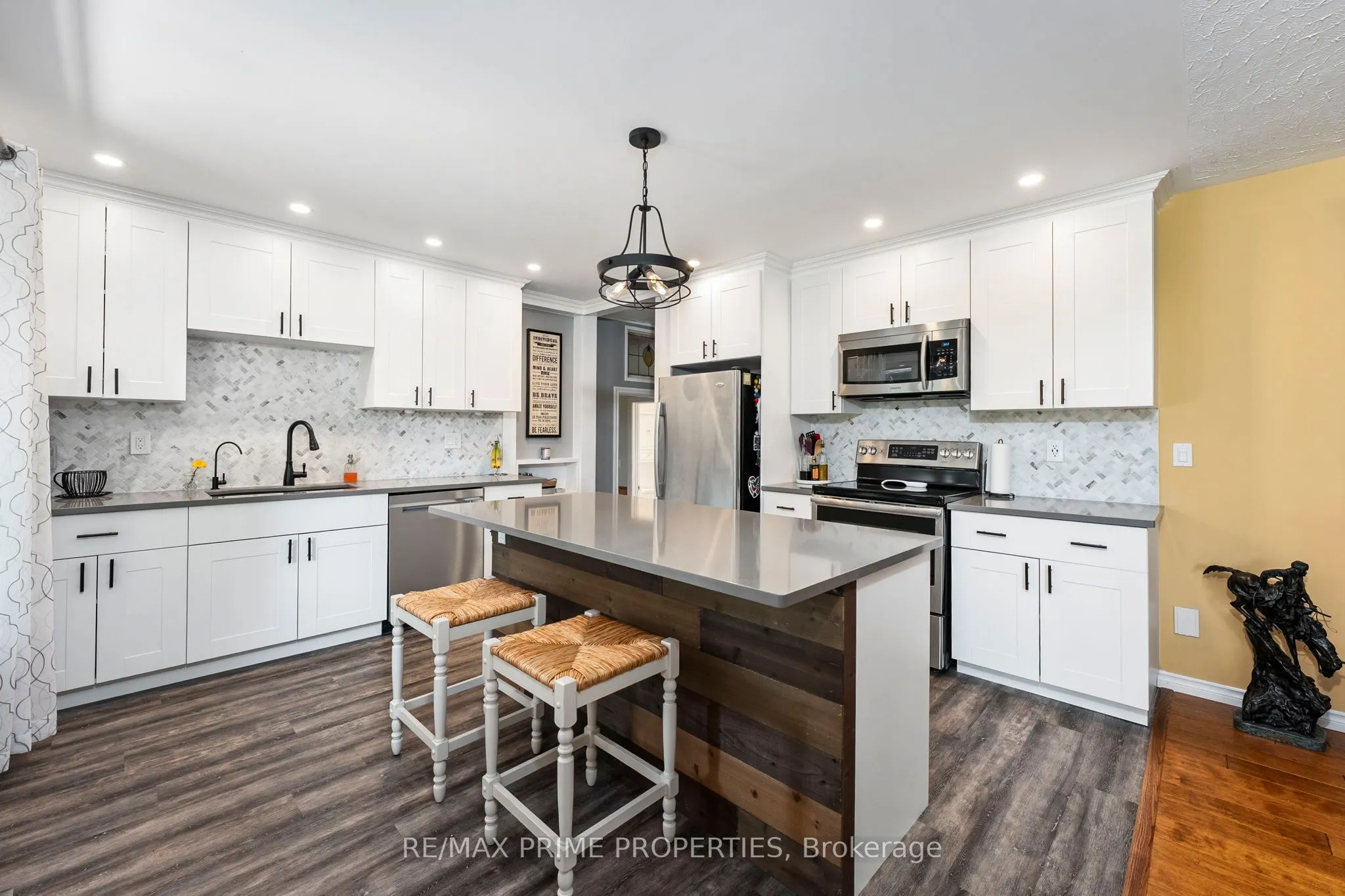292 Zephyr Road
